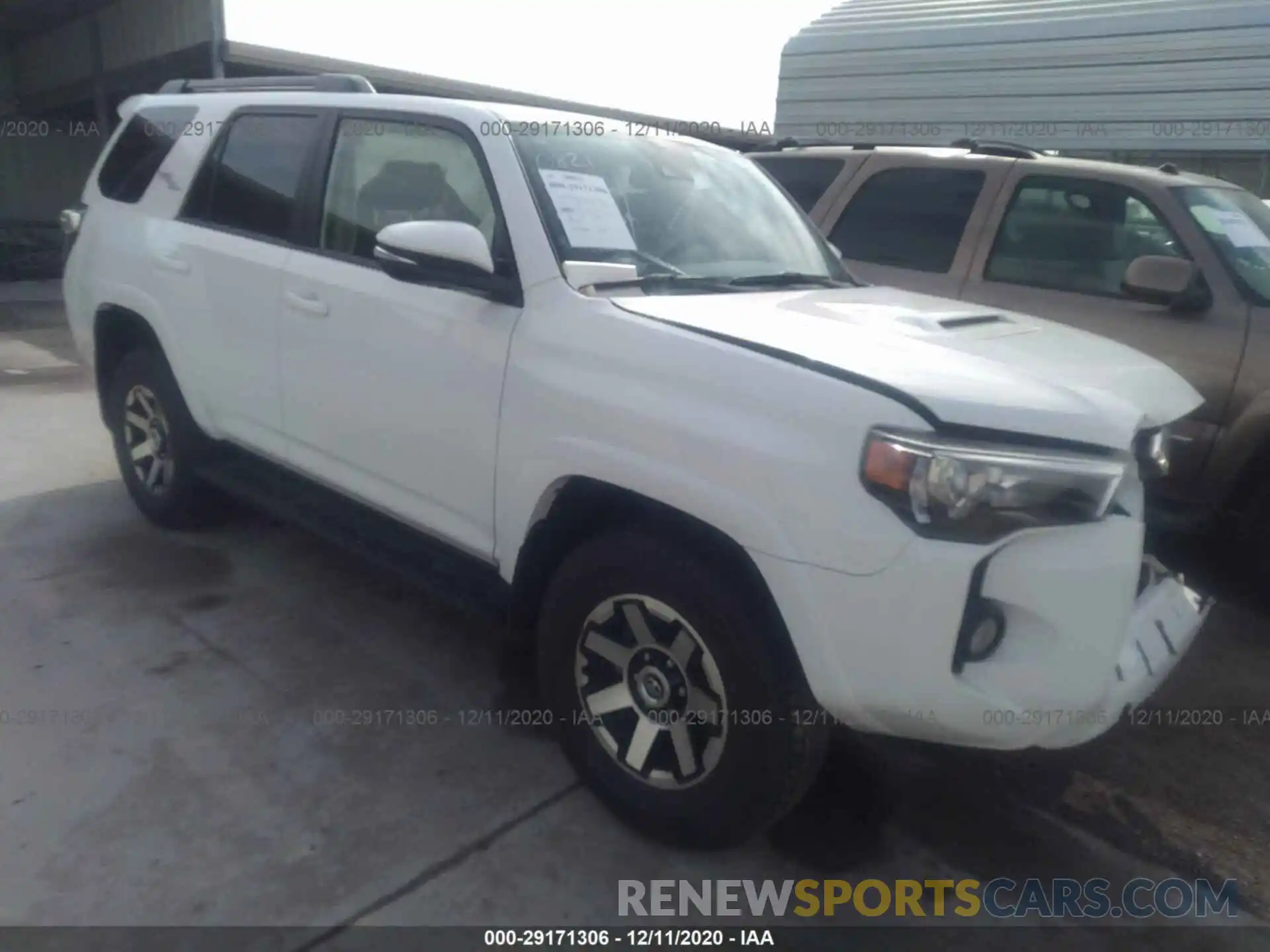 1 Photograph of a damaged car JTEBU5JR5L5770821 TOYOTA 4RUNNER 2020