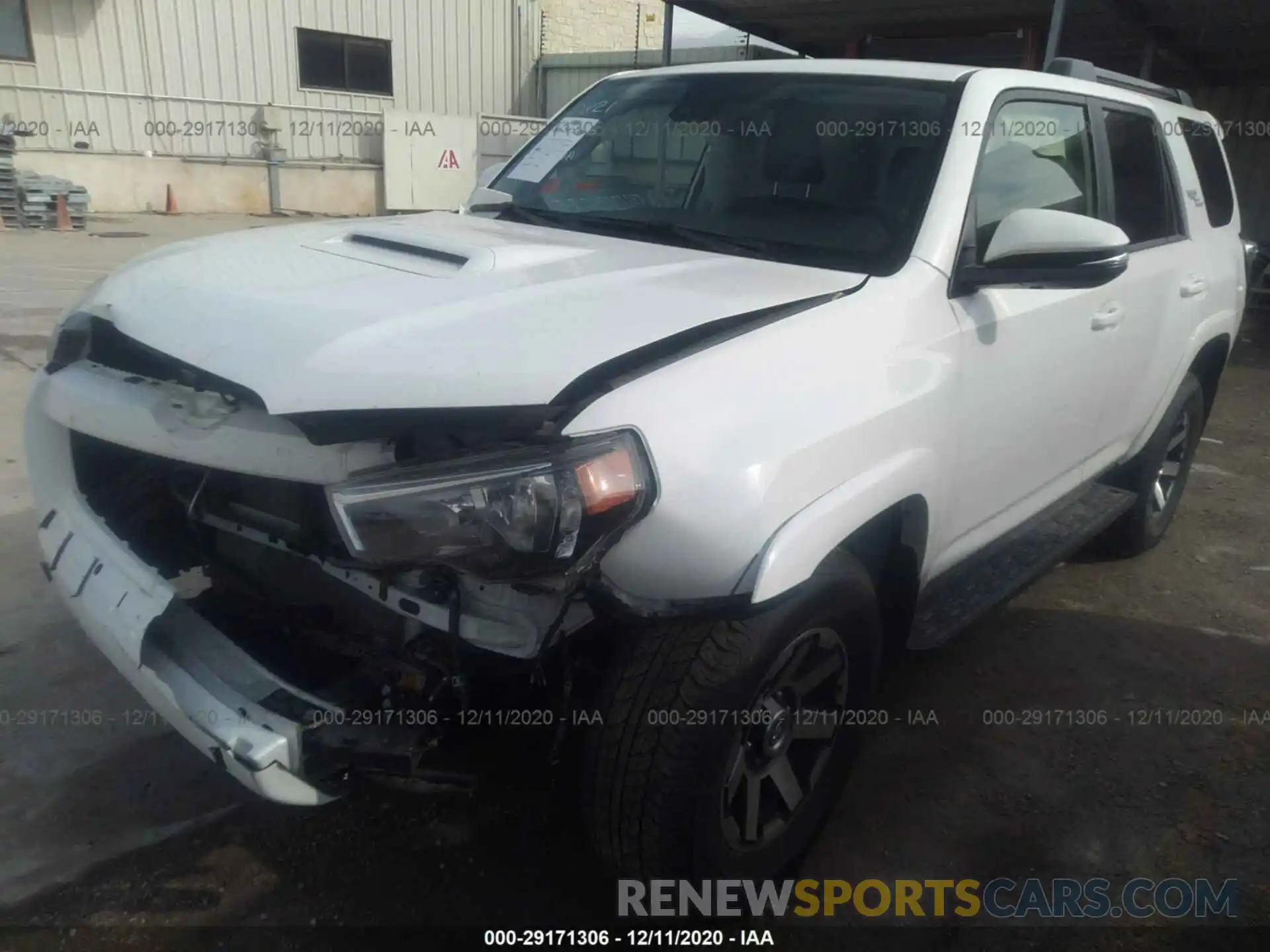 2 Photograph of a damaged car JTEBU5JR5L5770821 TOYOTA 4RUNNER 2020