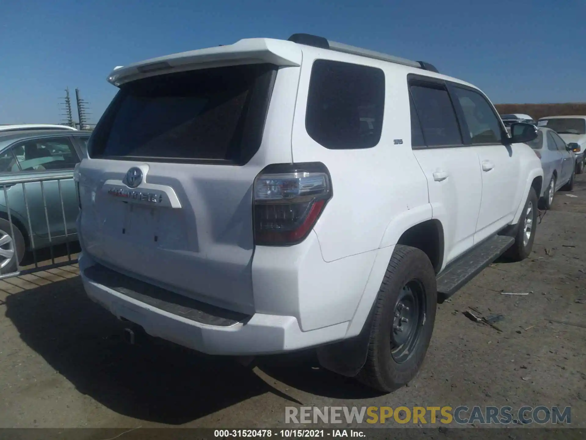 4 Photograph of a damaged car JTEBU5JR5L5774030 TOYOTA 4RUNNER 2020