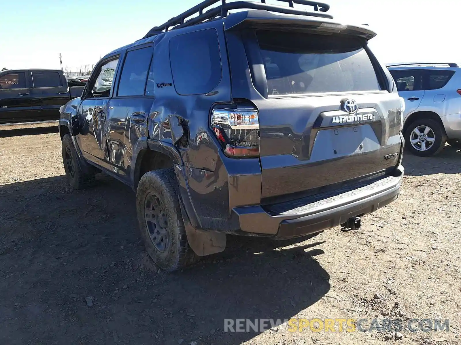 3 Photograph of a damaged car JTEBU5JR5L5776361 TOYOTA 4RUNNER 2020