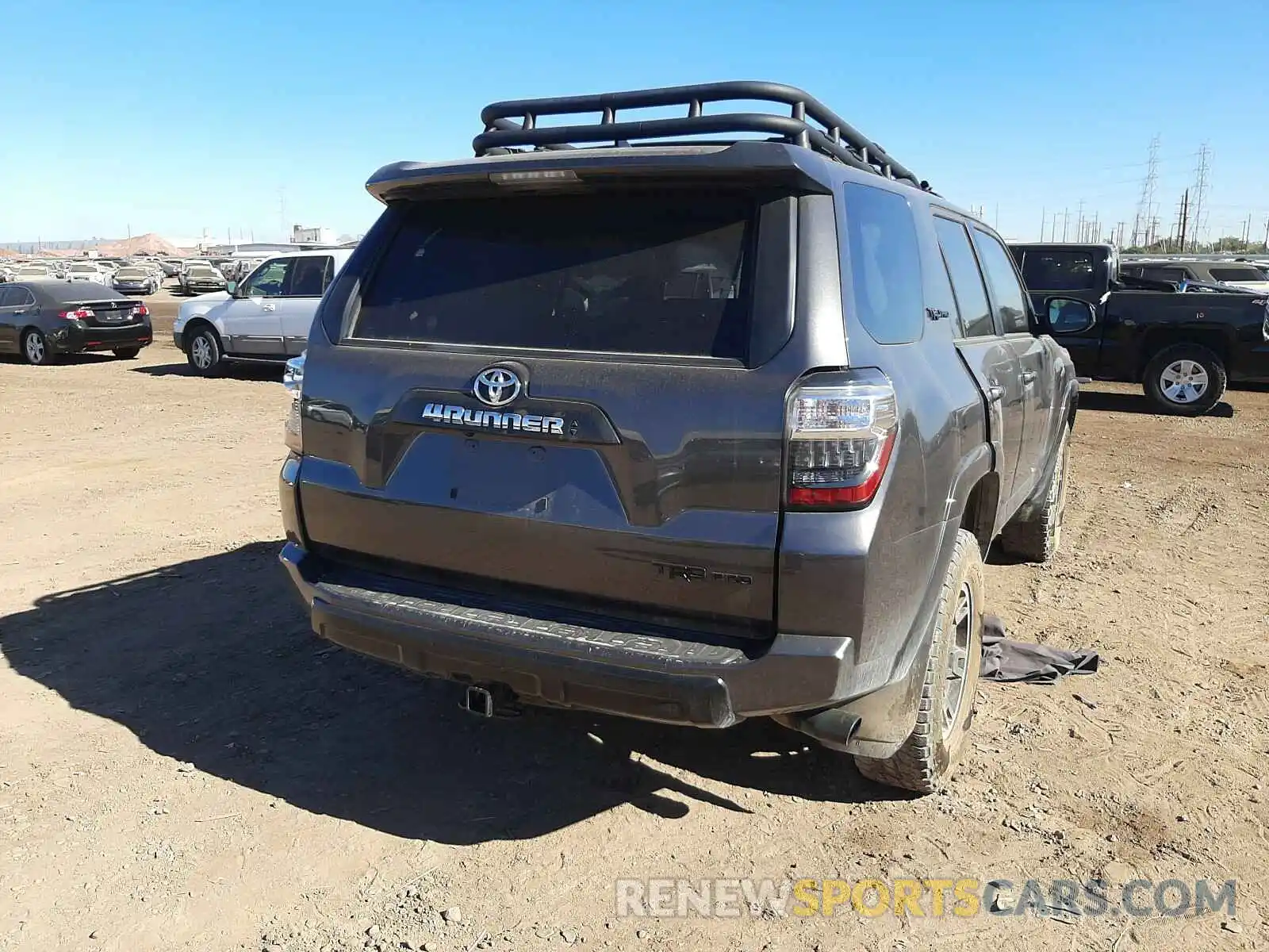 4 Photograph of a damaged car JTEBU5JR5L5776361 TOYOTA 4RUNNER 2020