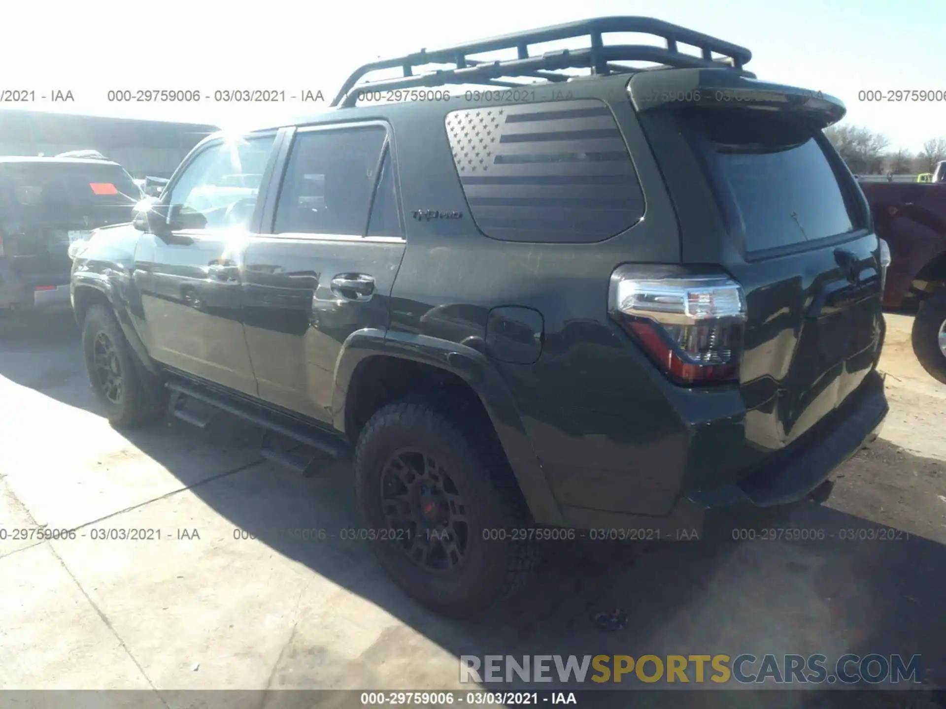 3 Фотография поврежденного автомобиля JTEBU5JR5L5781981 TOYOTA 4RUNNER 2020