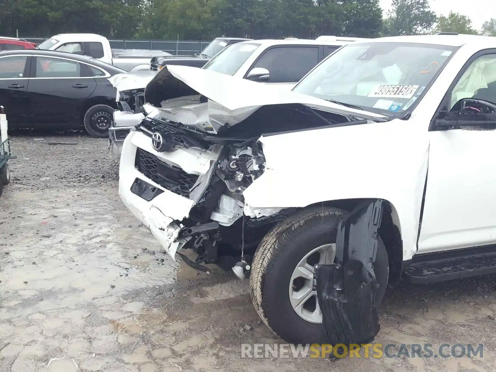 9 Photograph of a damaged car JTEBU5JR5L5782144 TOYOTA 4RUNNER 2020