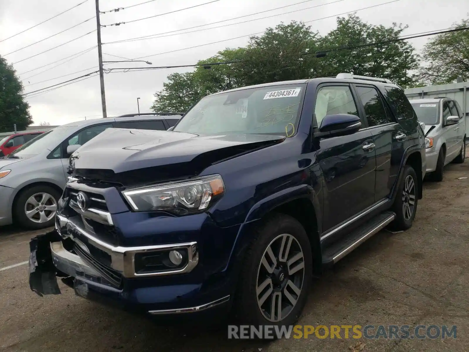 2 Photograph of a damaged car JTEBU5JR5L5783228 TOYOTA 4RUNNER 2020