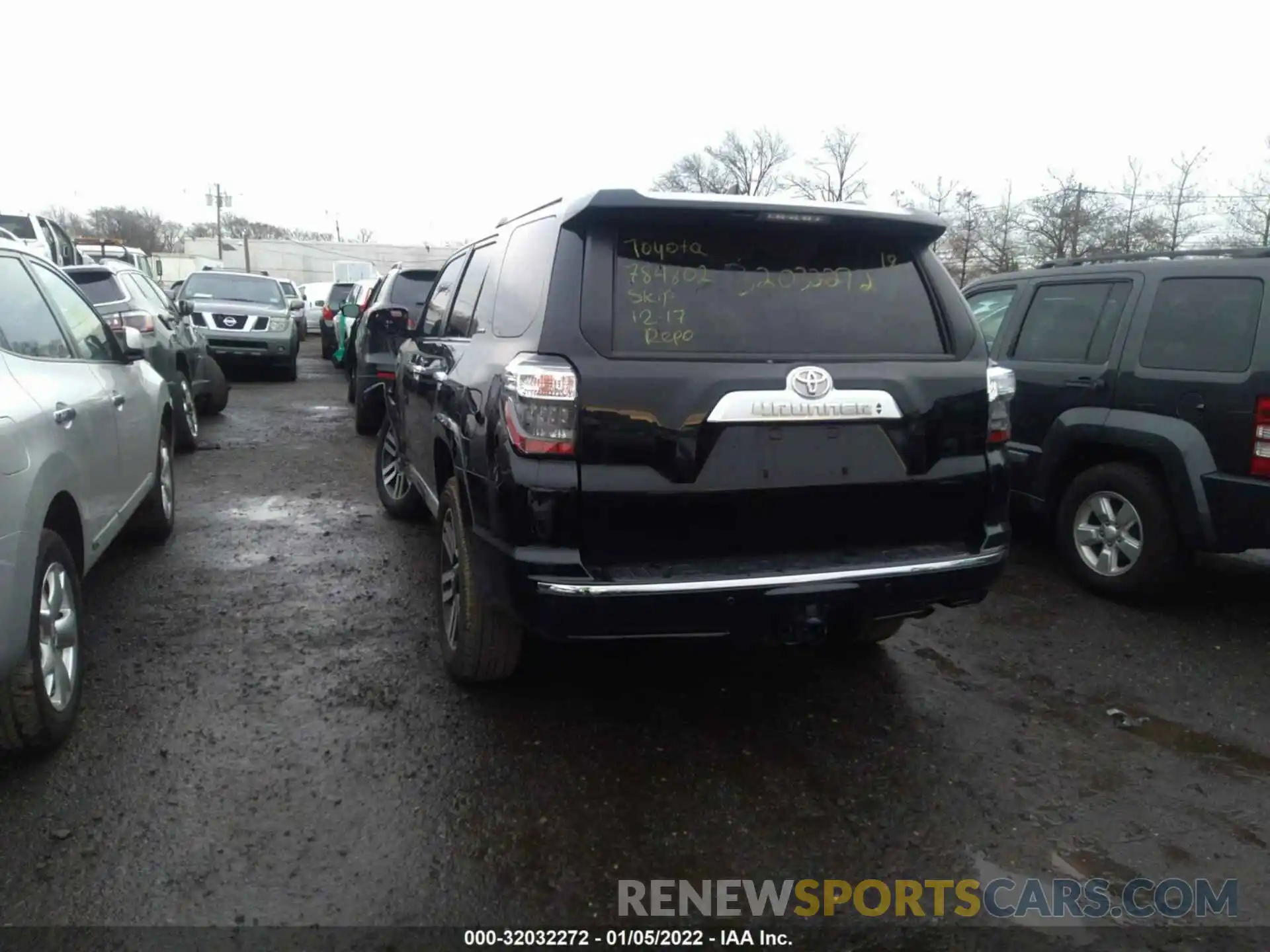 3 Photograph of a damaged car JTEBU5JR5L5784802 TOYOTA 4RUNNER 2020