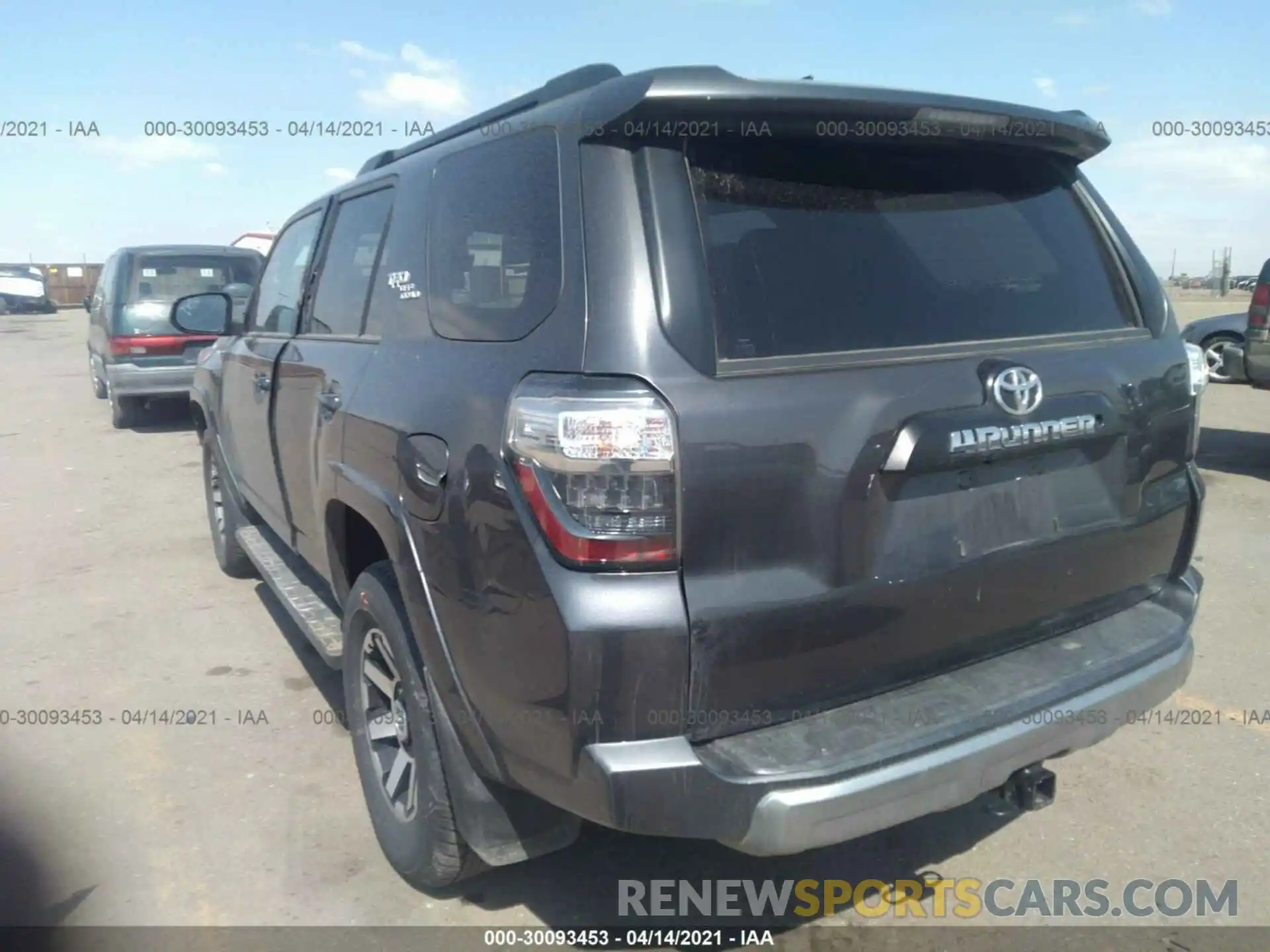 3 Photograph of a damaged car JTEBU5JR5L5787618 TOYOTA 4RUNNER 2020