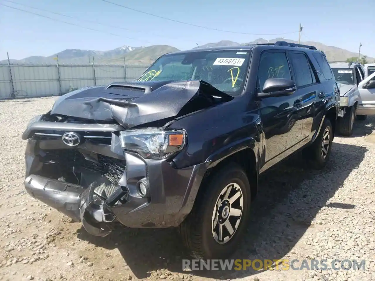 2 Photograph of a damaged car JTEBU5JR5L5788333 TOYOTA 4RUNNER 2020