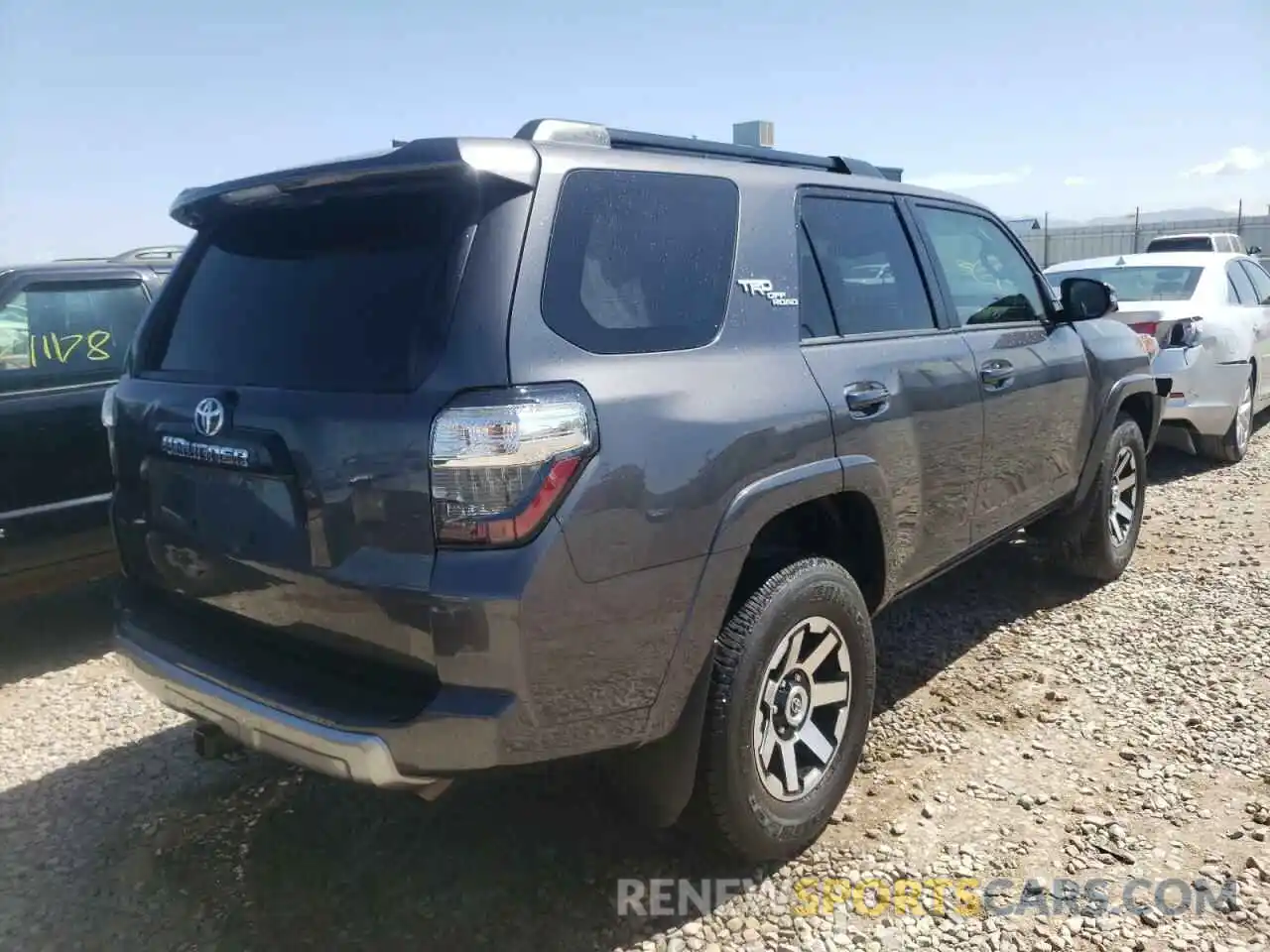 4 Фотография поврежденного автомобиля JTEBU5JR5L5788333 TOYOTA 4RUNNER 2020