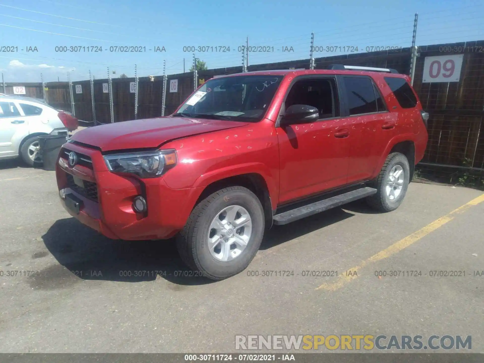 2 Photograph of a damaged car JTEBU5JR5L5789286 TOYOTA 4RUNNER 2020