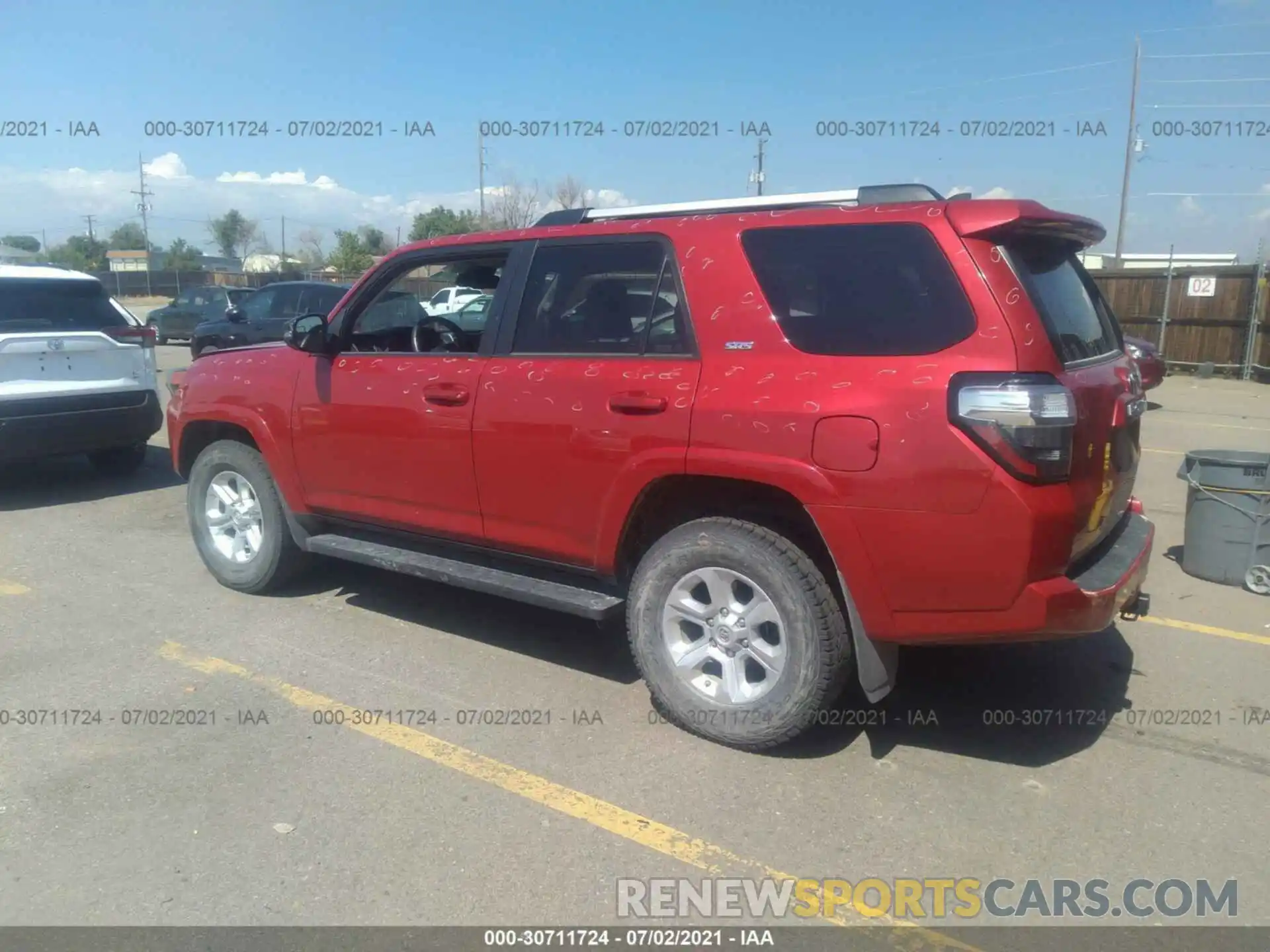 3 Photograph of a damaged car JTEBU5JR5L5789286 TOYOTA 4RUNNER 2020