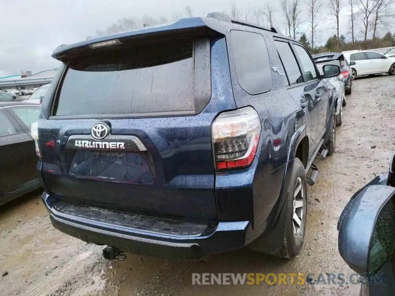 4 Photograph of a damaged car JTEBU5JR5L5790387 TOYOTA 4RUNNER 2020