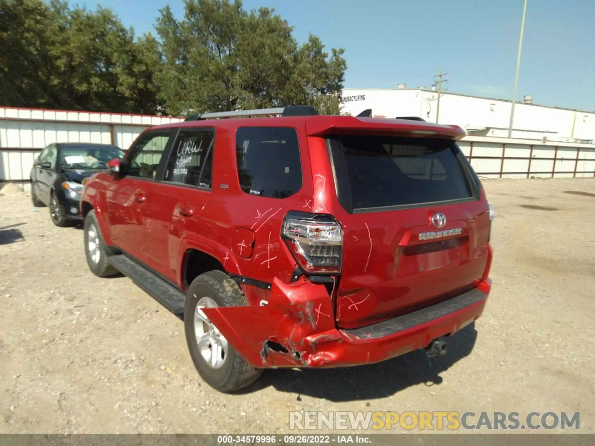 3 Photograph of a damaged car JTEBU5JR5L5790423 TOYOTA 4RUNNER 2020