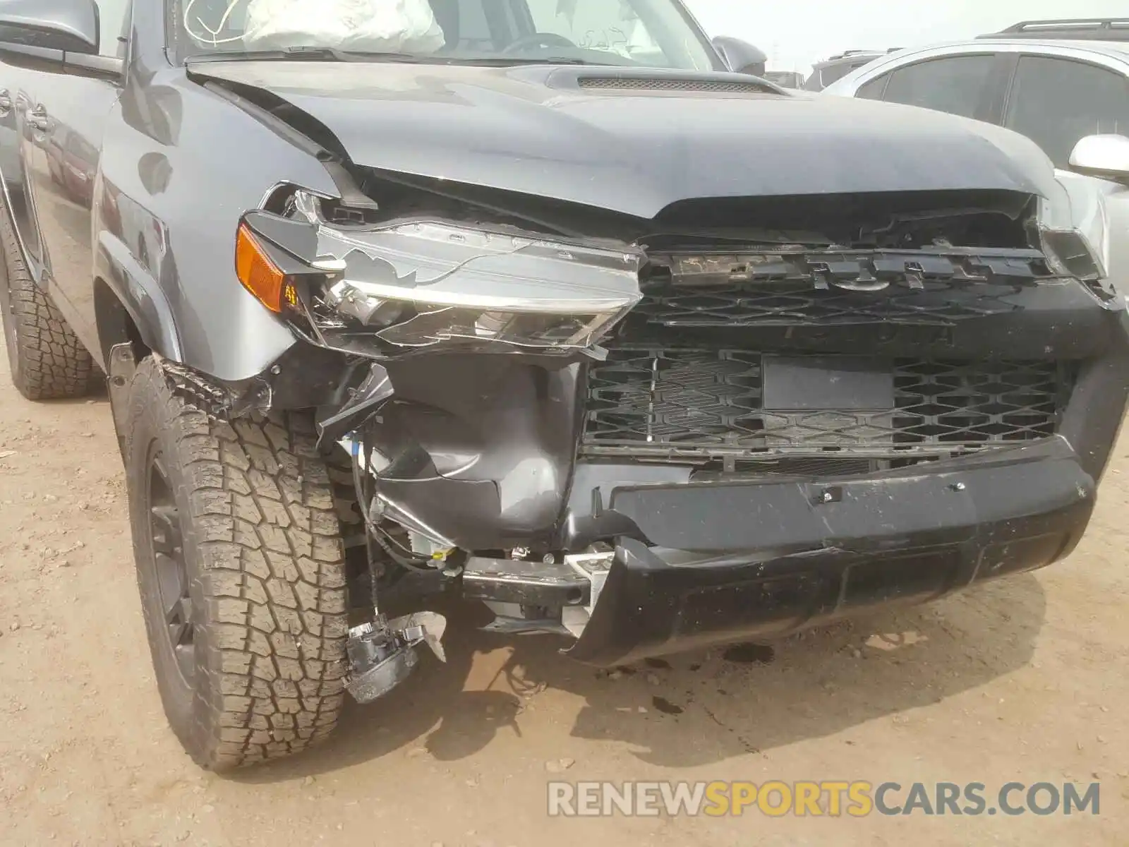 9 Photograph of a damaged car JTEBU5JR5L5790910 TOYOTA 4RUNNER 2020