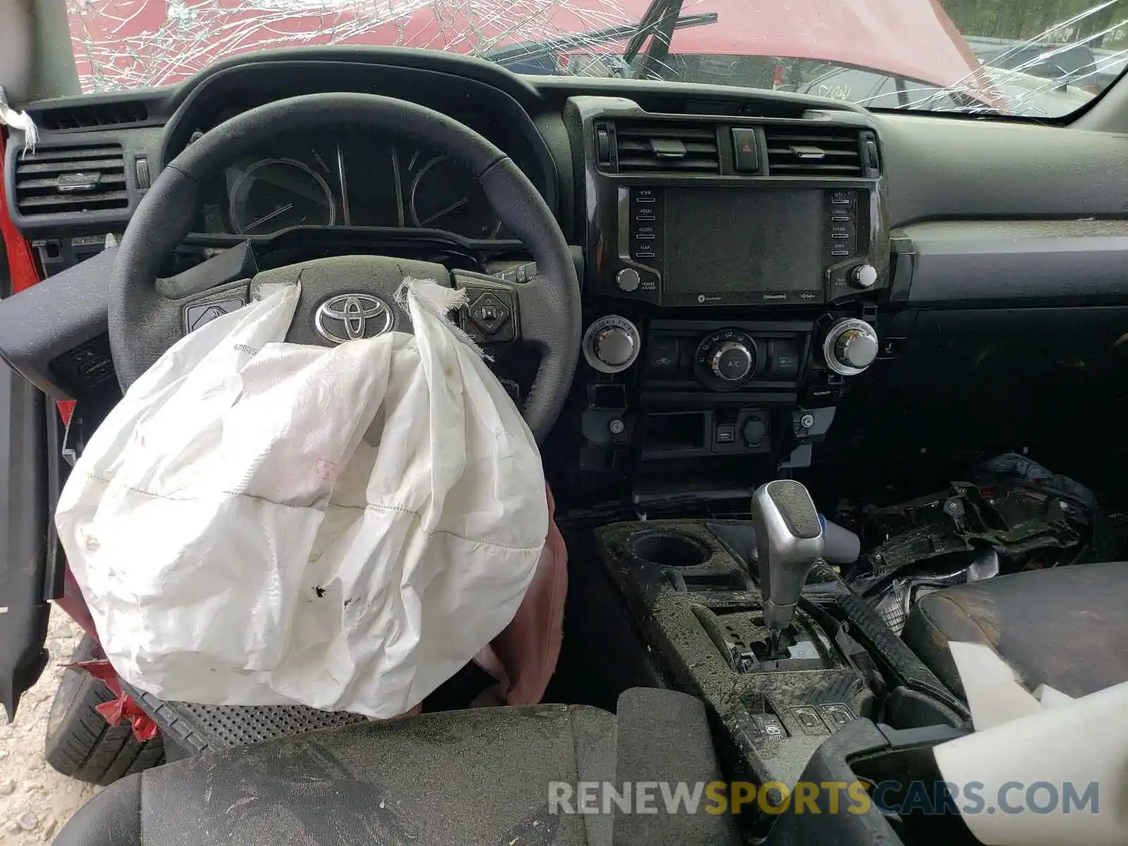 9 Photograph of a damaged car JTEBU5JR5L5791314 TOYOTA 4RUNNER 2020