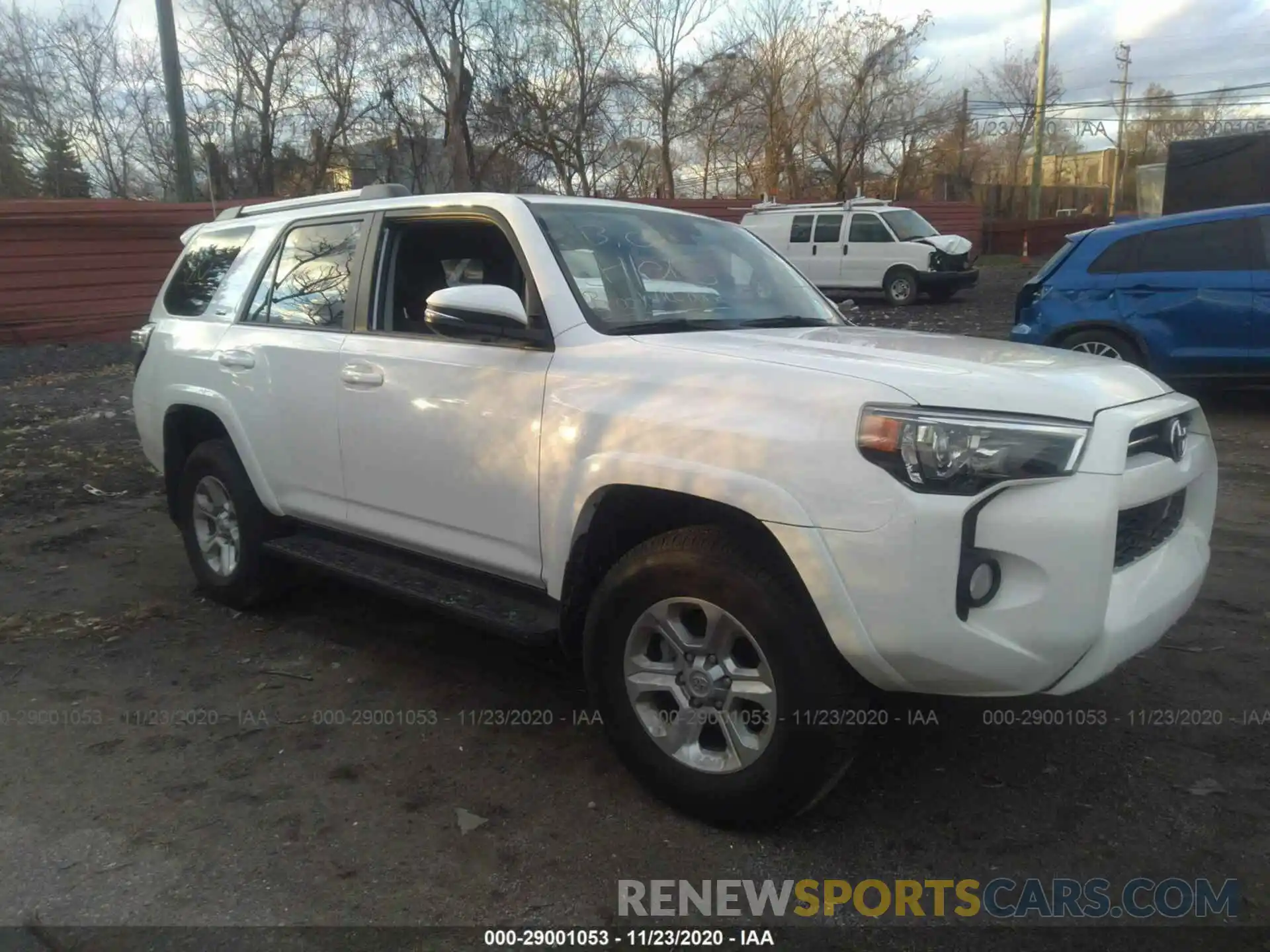 1 Photograph of a damaged car JTEBU5JR5L5791832 TOYOTA 4RUNNER 2020