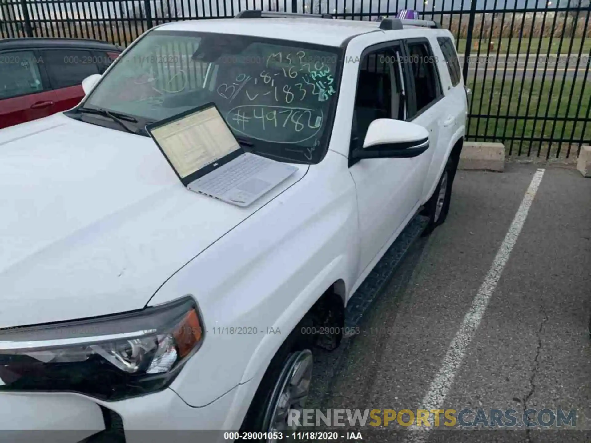 12 Photograph of a damaged car JTEBU5JR5L5791832 TOYOTA 4RUNNER 2020