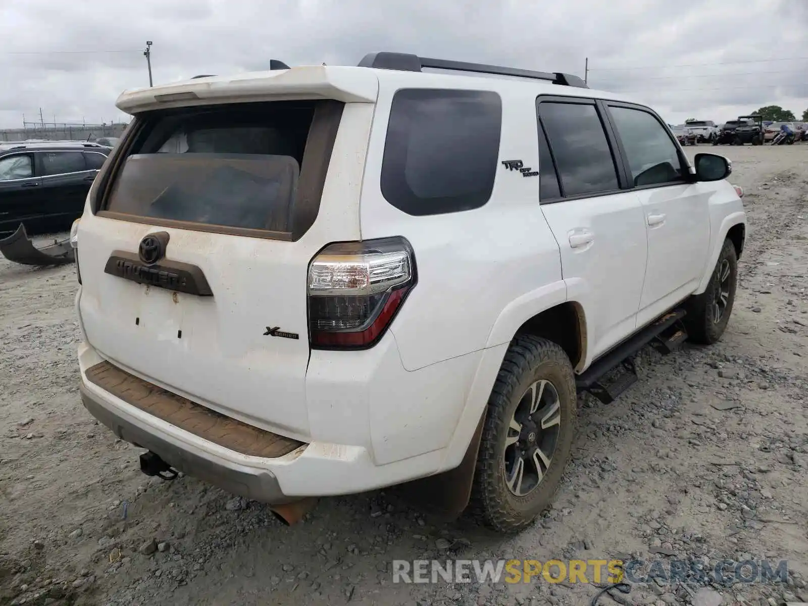 4 Photograph of a damaged car JTEBU5JR5L5792107 TOYOTA 4RUNNER 2020