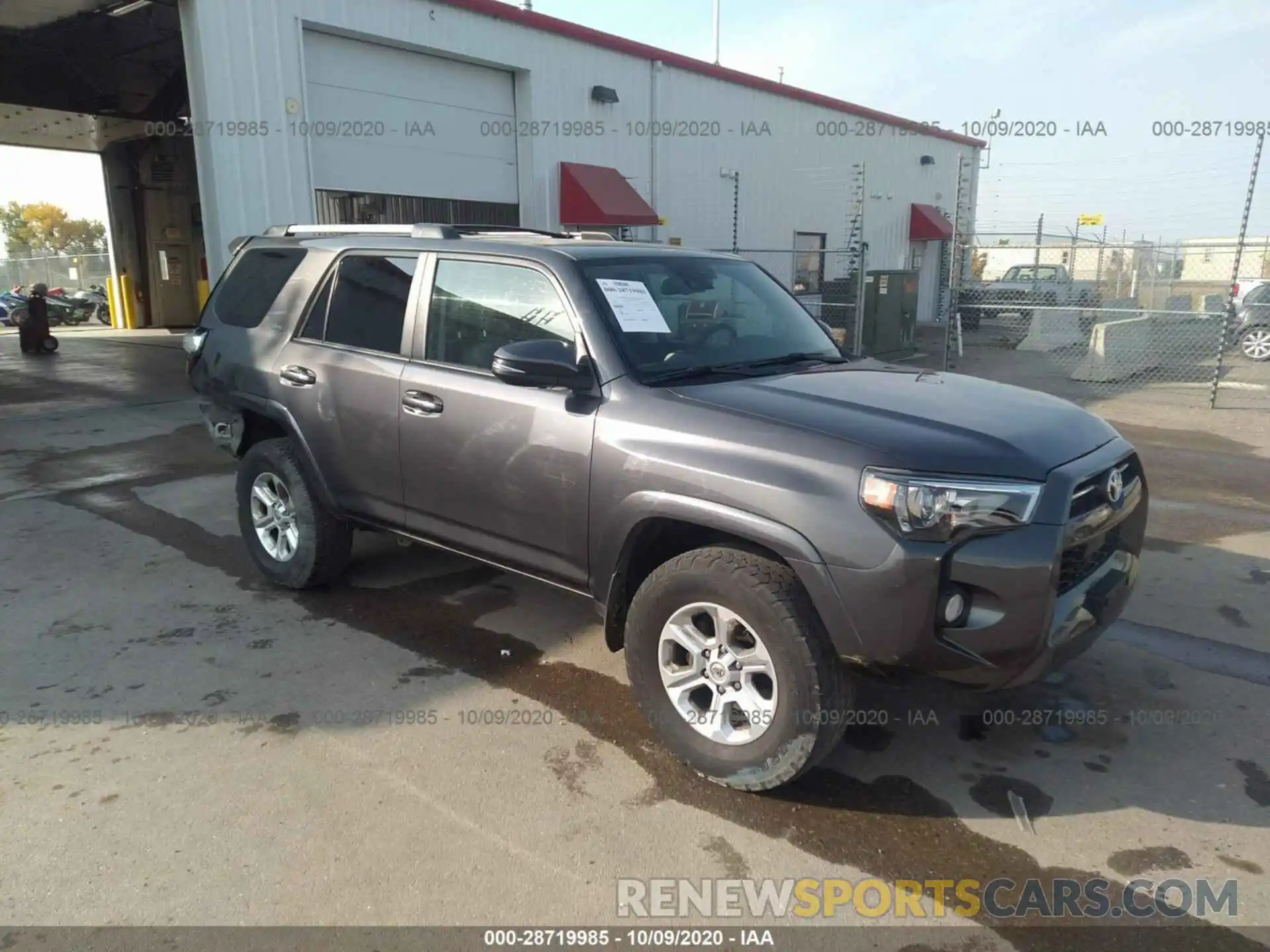 1 Photograph of a damaged car JTEBU5JR5L5792995 TOYOTA 4RUNNER 2020