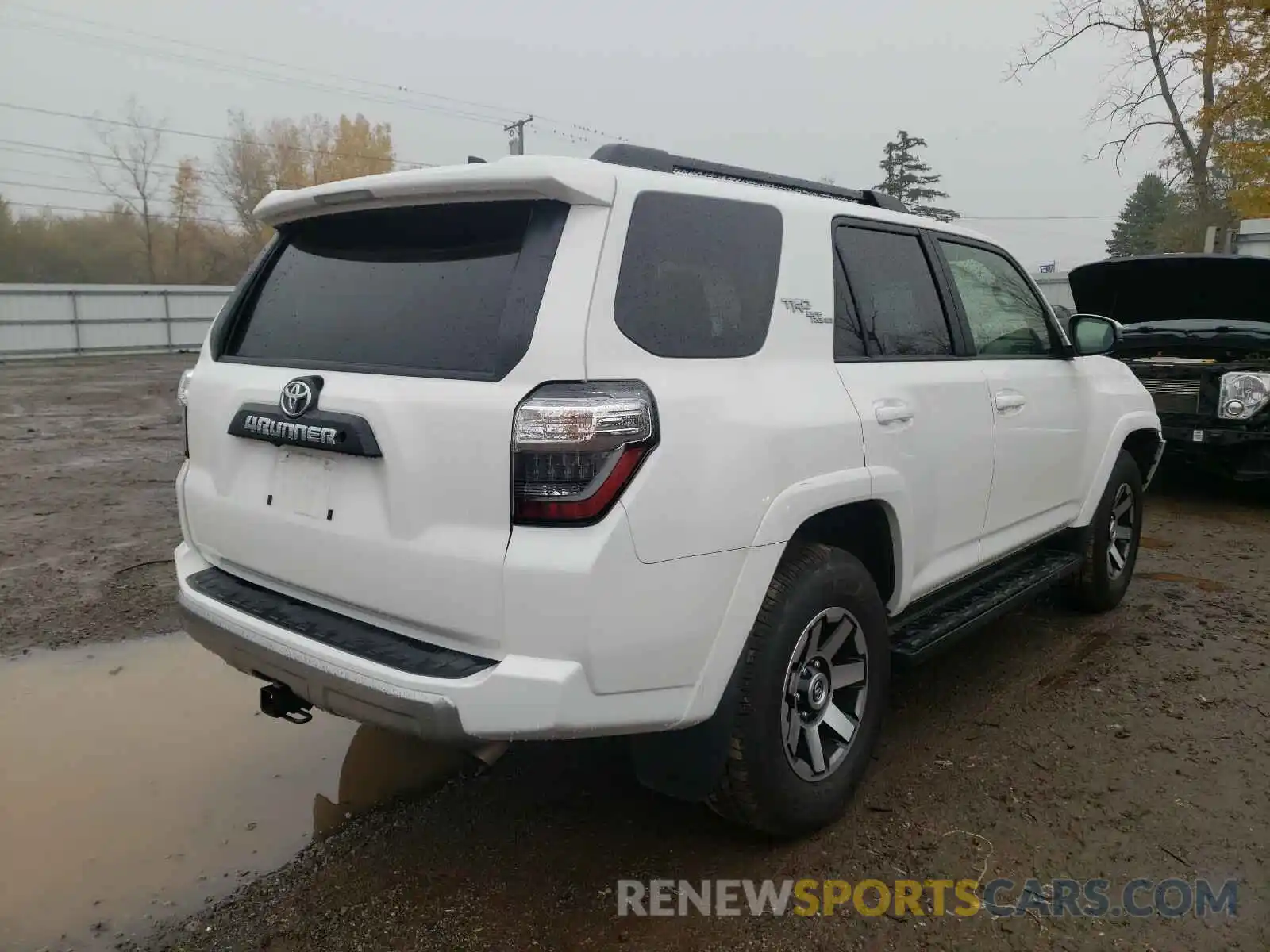 4 Photograph of a damaged car JTEBU5JR5L5794276 TOYOTA 4RUNNER 2020