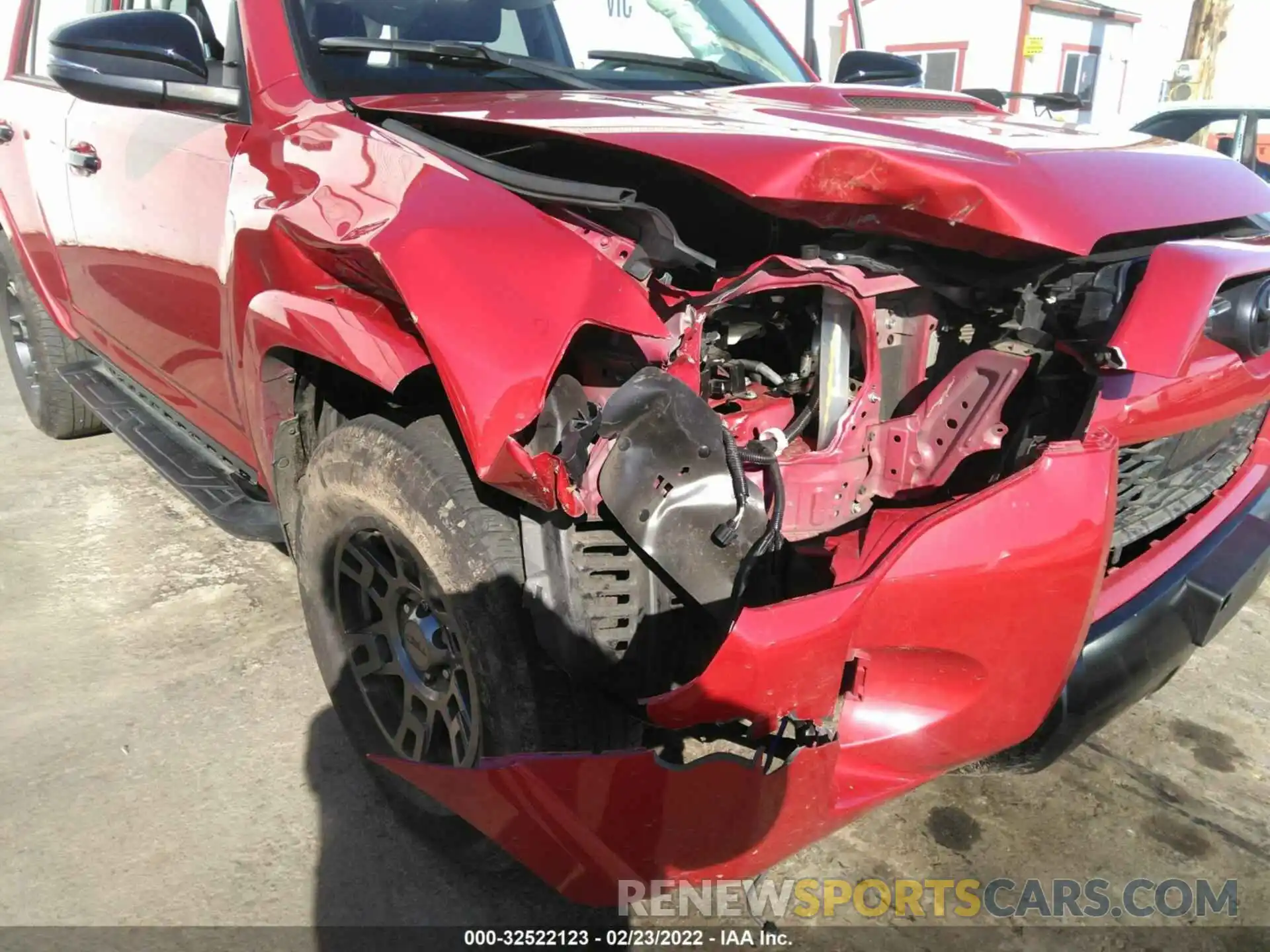 6 Photograph of a damaged car JTEBU5JR5L5797405 TOYOTA 4RUNNER 2020