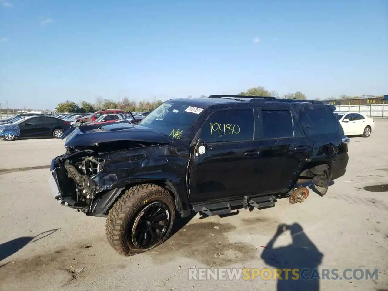 9 Photograph of a damaged car JTEBU5JR5L5805180 TOYOTA 4RUNNER 2020