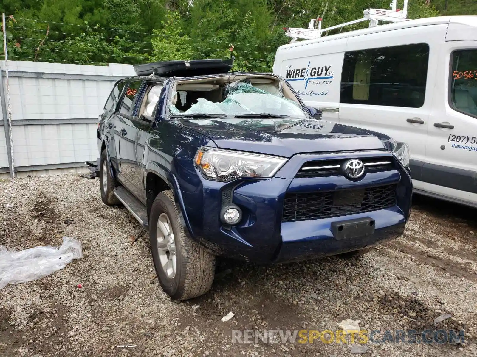 1 Photograph of a damaged car JTEBU5JR5L5810735 TOYOTA 4RUNNER 2020