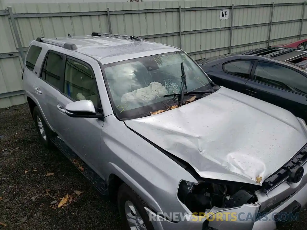 9 Photograph of a damaged car JTEBU5JR5L5813294 TOYOTA 4RUNNER 2020