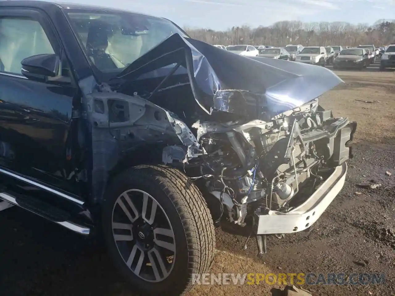 9 Photograph of a damaged car JTEBU5JR5L5816437 TOYOTA 4RUNNER 2020