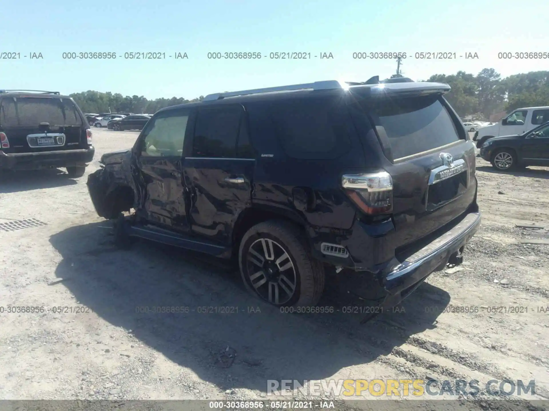 3 Фотография поврежденного автомобиля JTEBU5JR5L5816566 TOYOTA 4RUNNER 2020