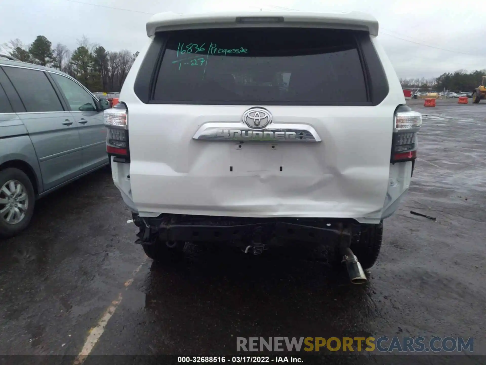 6 Photograph of a damaged car JTEBU5JR5L5817605 TOYOTA 4RUNNER 2020