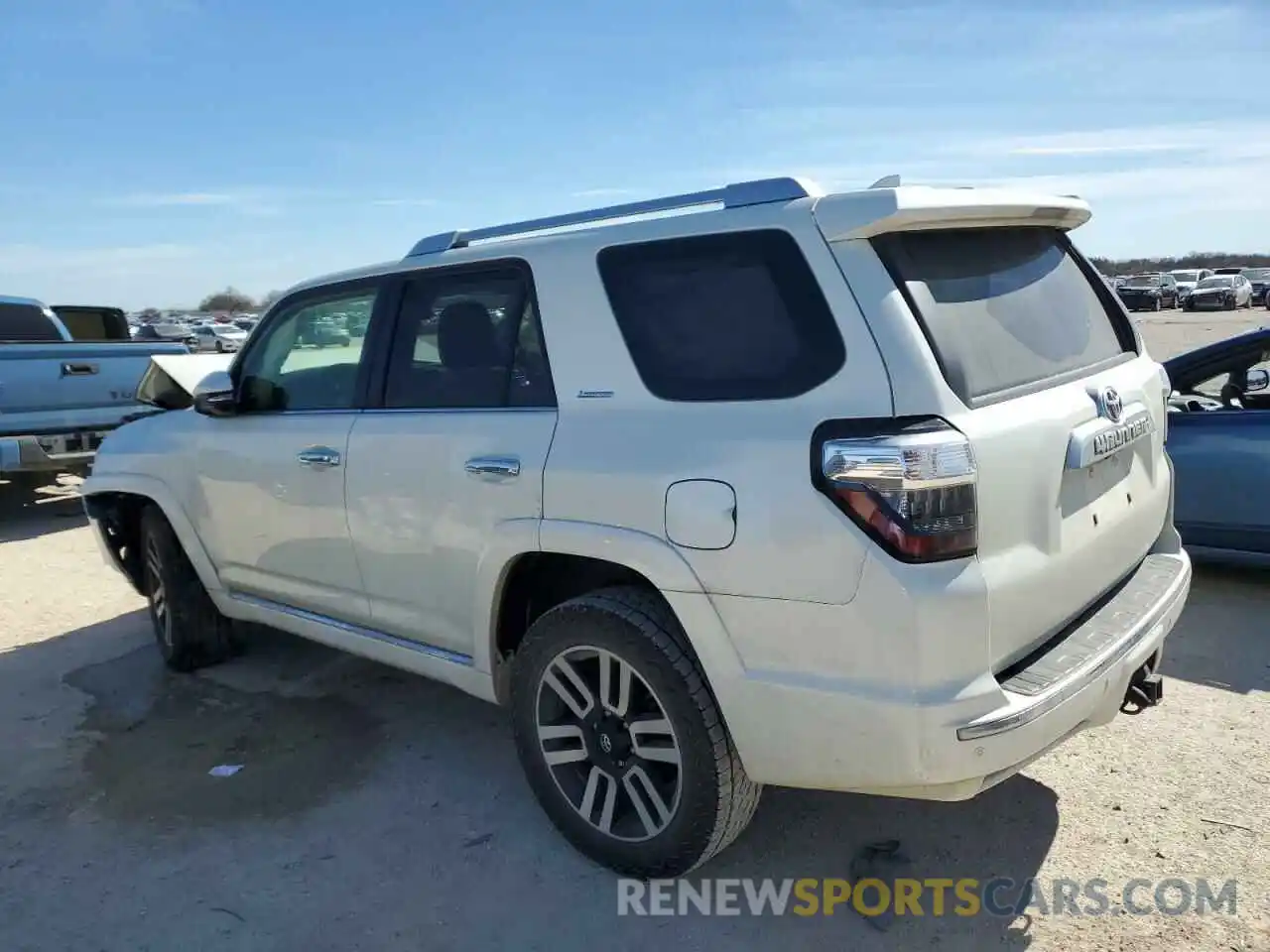 2 Photograph of a damaged car JTEBU5JR5L5820455 TOYOTA 4RUNNER 2020