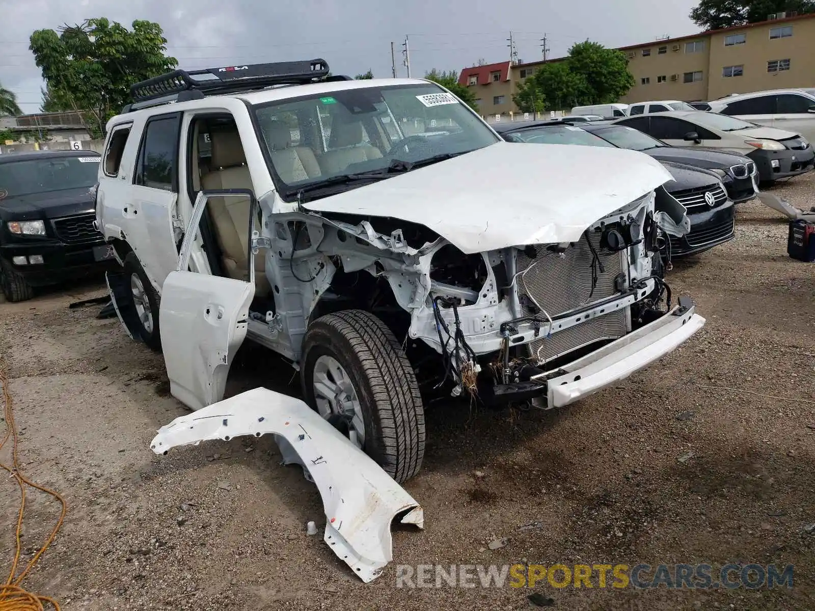 1 Photograph of a damaged car JTEBU5JR5L5823386 TOYOTA 4RUNNER 2020