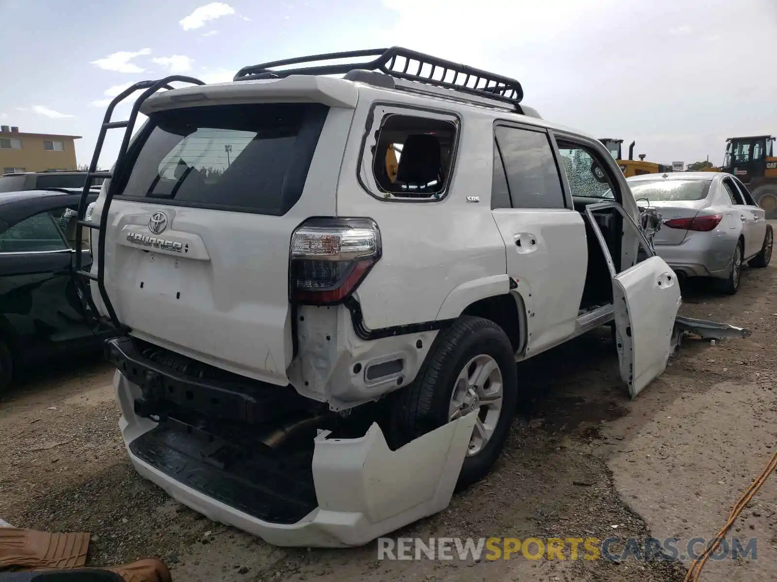 4 Photograph of a damaged car JTEBU5JR5L5823386 TOYOTA 4RUNNER 2020