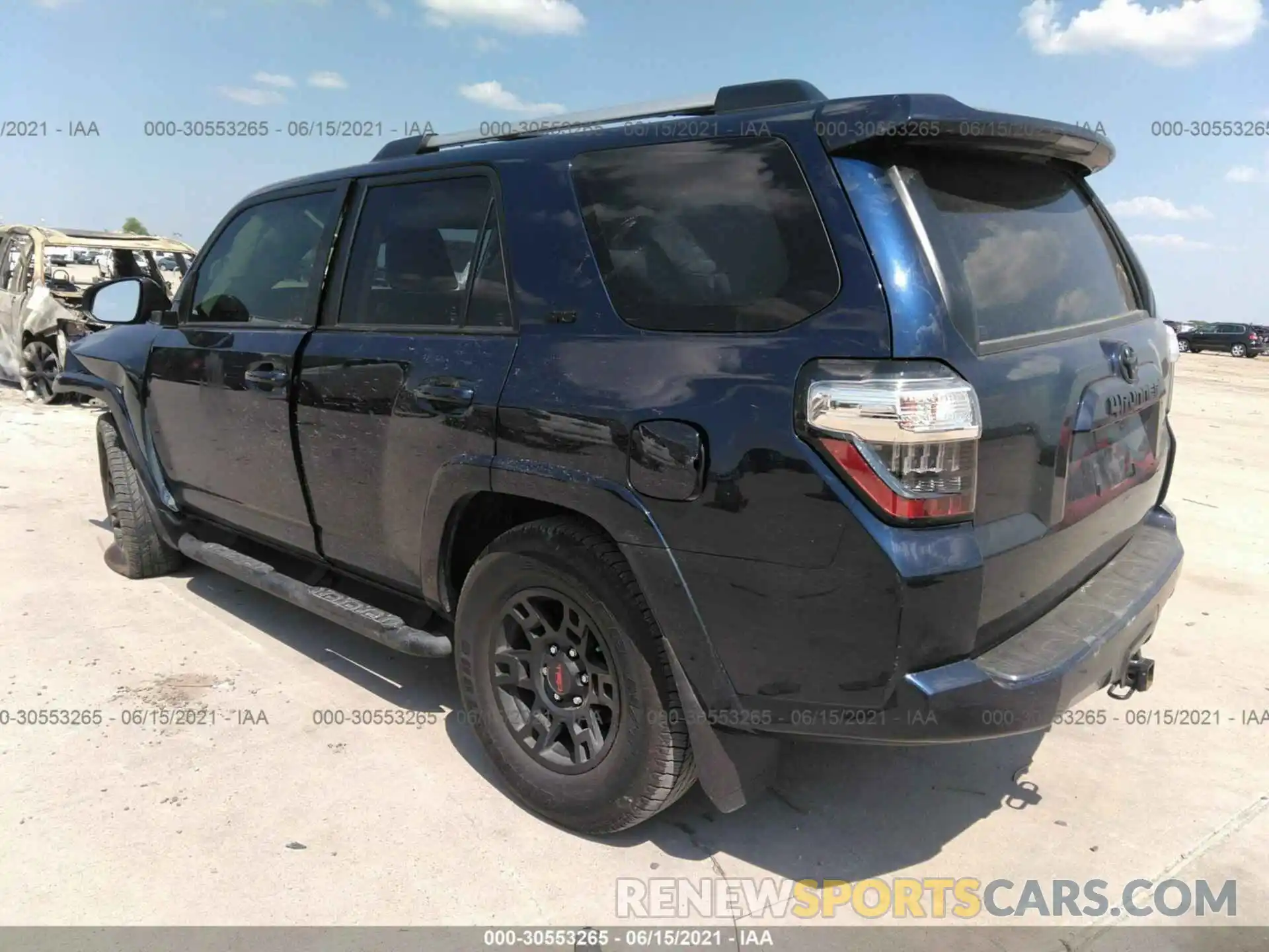 3 Photograph of a damaged car JTEBU5JR5L5826482 TOYOTA 4RUNNER 2020