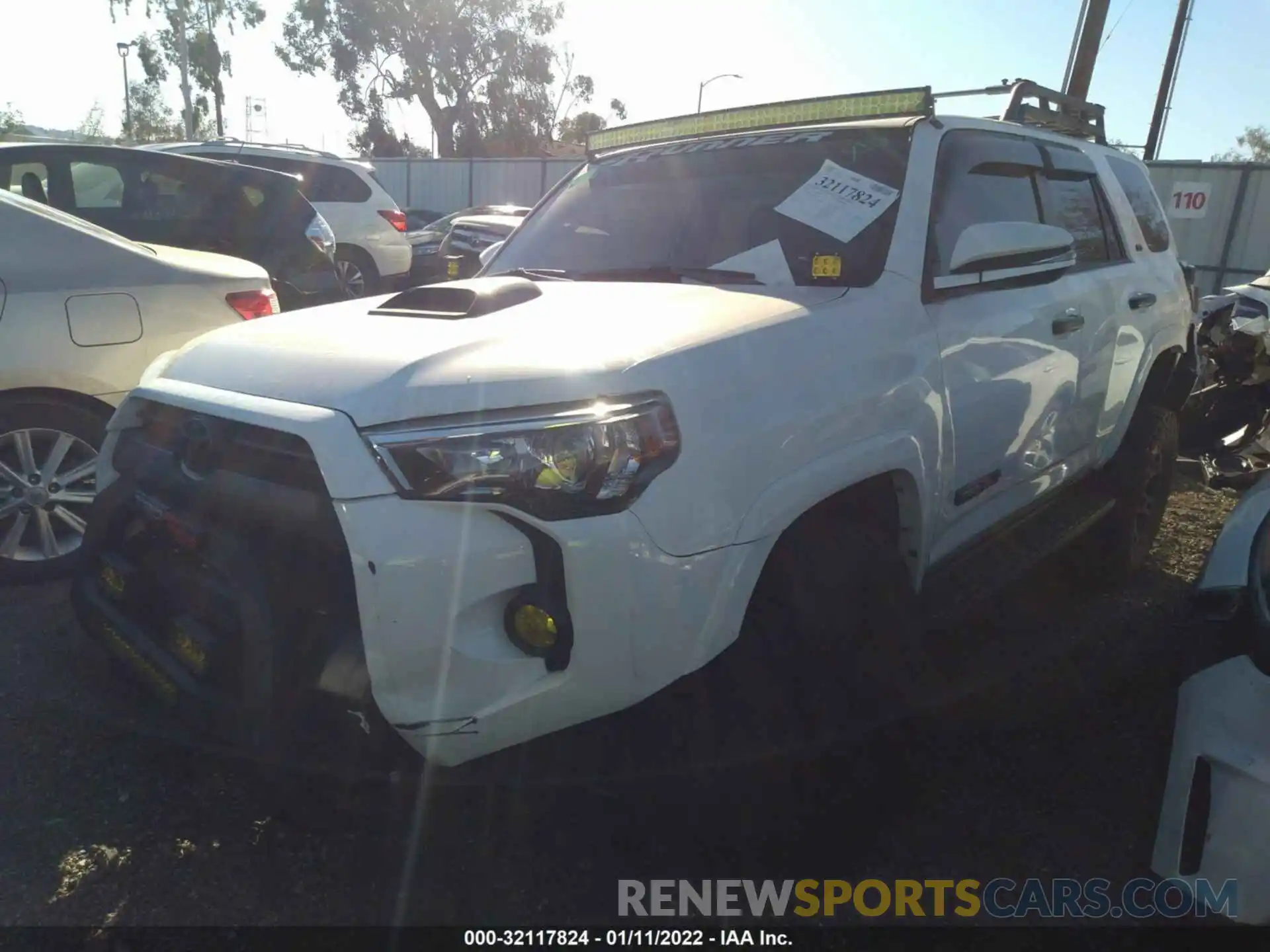 2 Photograph of a damaged car JTEBU5JR5L5827387 TOYOTA 4RUNNER 2020