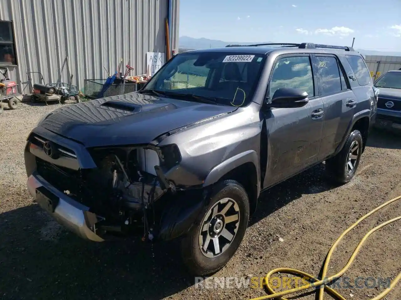 2 Photograph of a damaged car JTEBU5JR5L5827776 TOYOTA 4RUNNER 2020