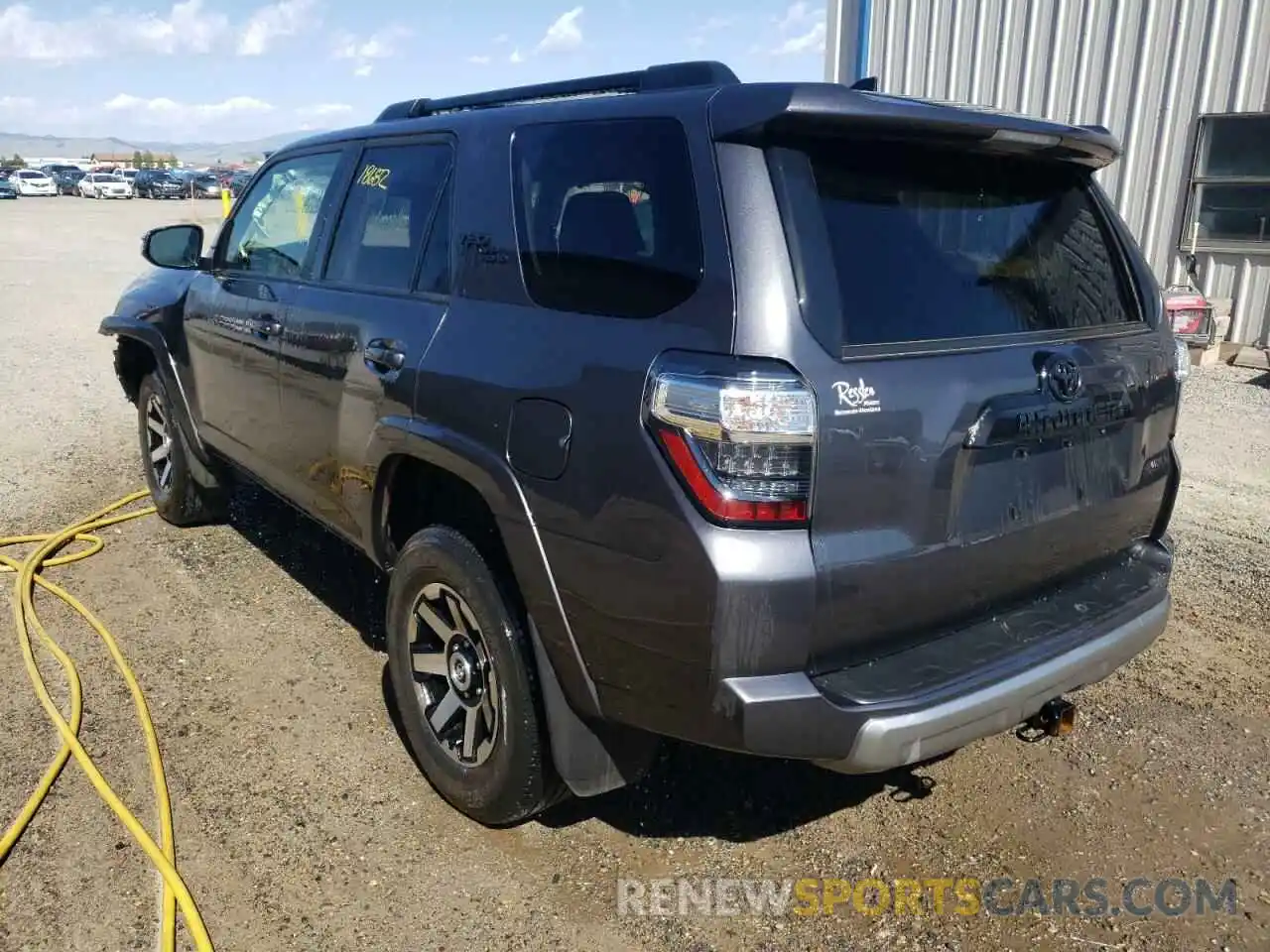 3 Photograph of a damaged car JTEBU5JR5L5827776 TOYOTA 4RUNNER 2020