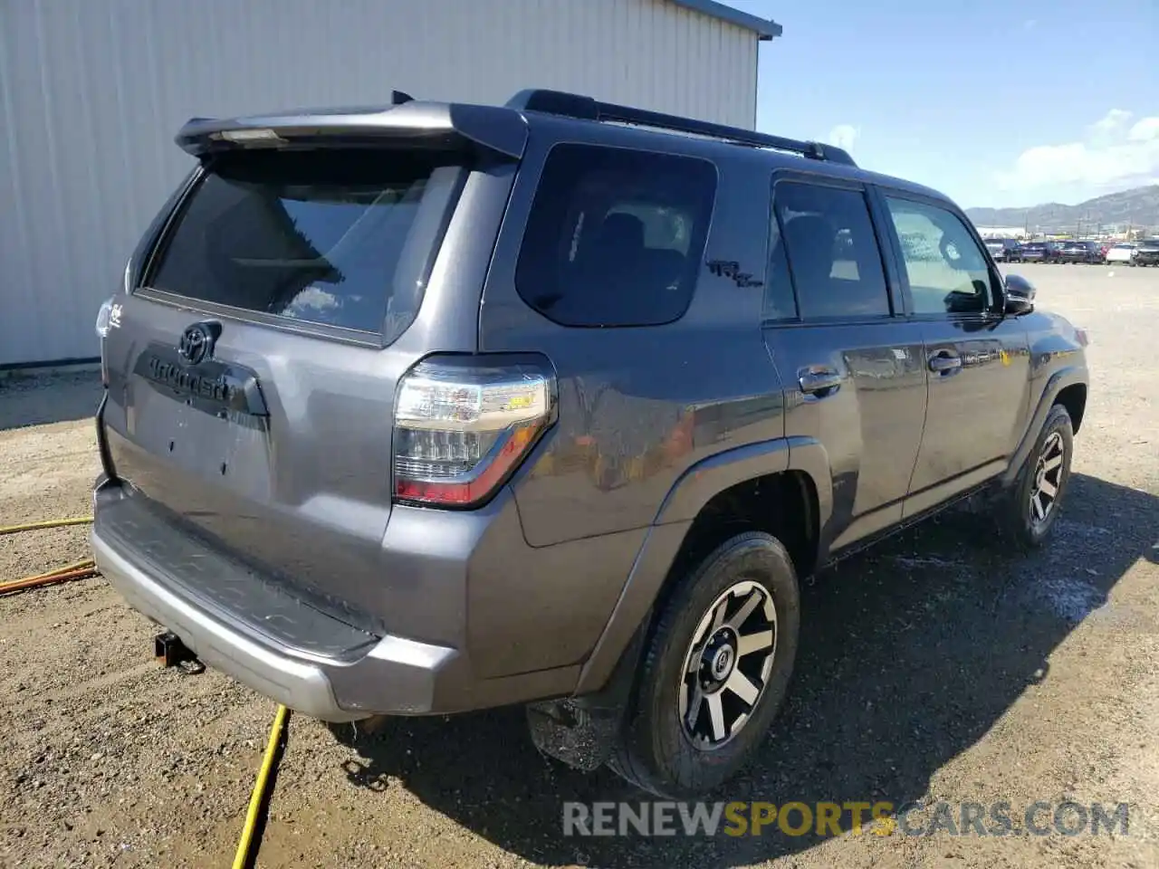 4 Photograph of a damaged car JTEBU5JR5L5827776 TOYOTA 4RUNNER 2020