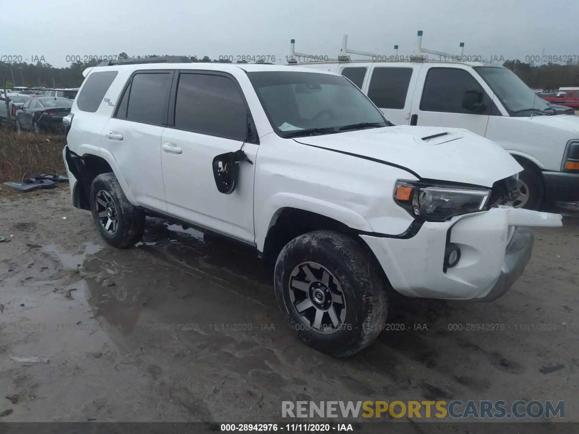 1 Фотография поврежденного автомобиля JTEBU5JR5L5828202 TOYOTA 4RUNNER 2020