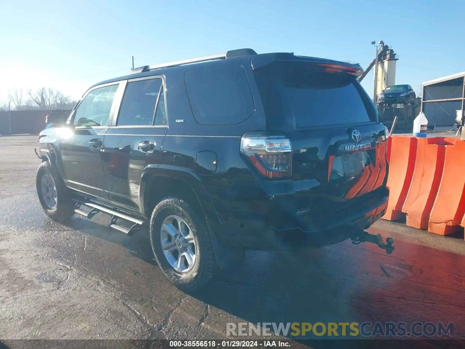 3 Photograph of a damaged car JTEBU5JR5L5833996 TOYOTA 4RUNNER 2020