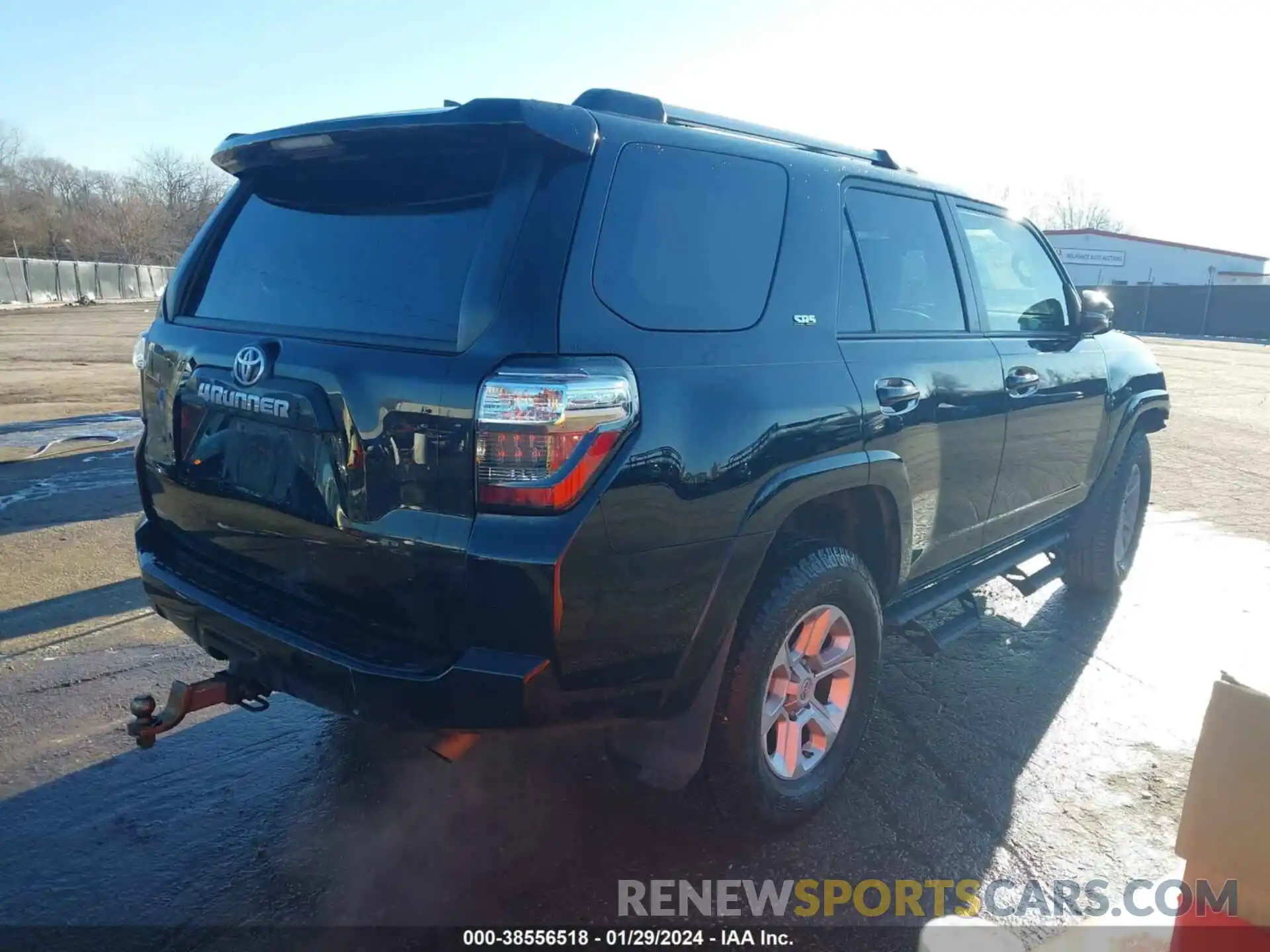 4 Photograph of a damaged car JTEBU5JR5L5833996 TOYOTA 4RUNNER 2020