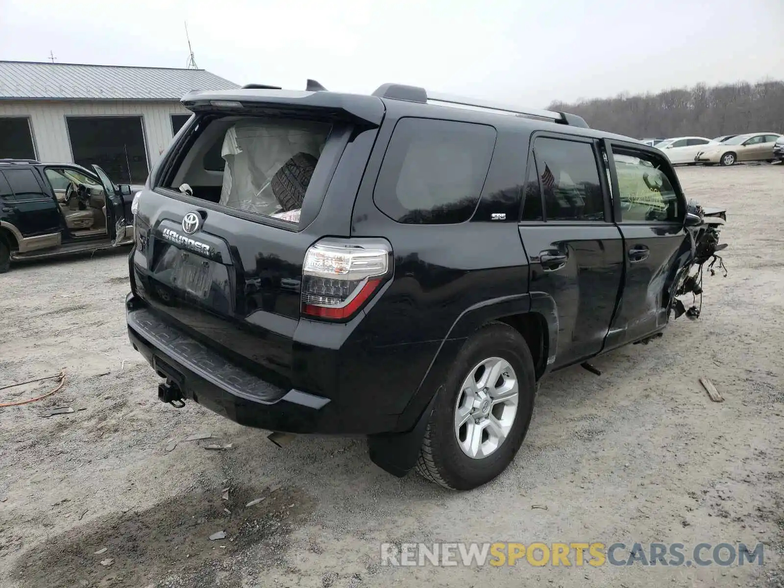 4 Photograph of a damaged car JTEBU5JR6L5739058 TOYOTA 4RUNNER 2020