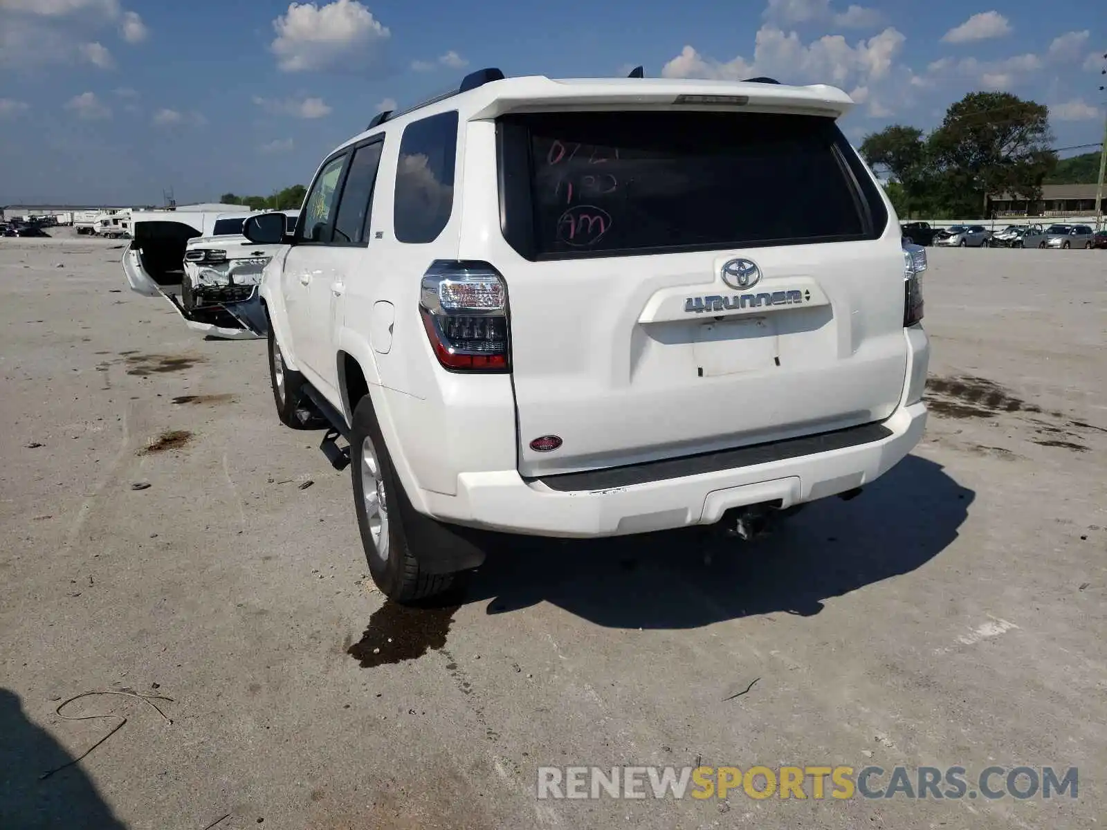 3 Photograph of a damaged car JTEBU5JR6L5740856 TOYOTA 4RUNNER 2020