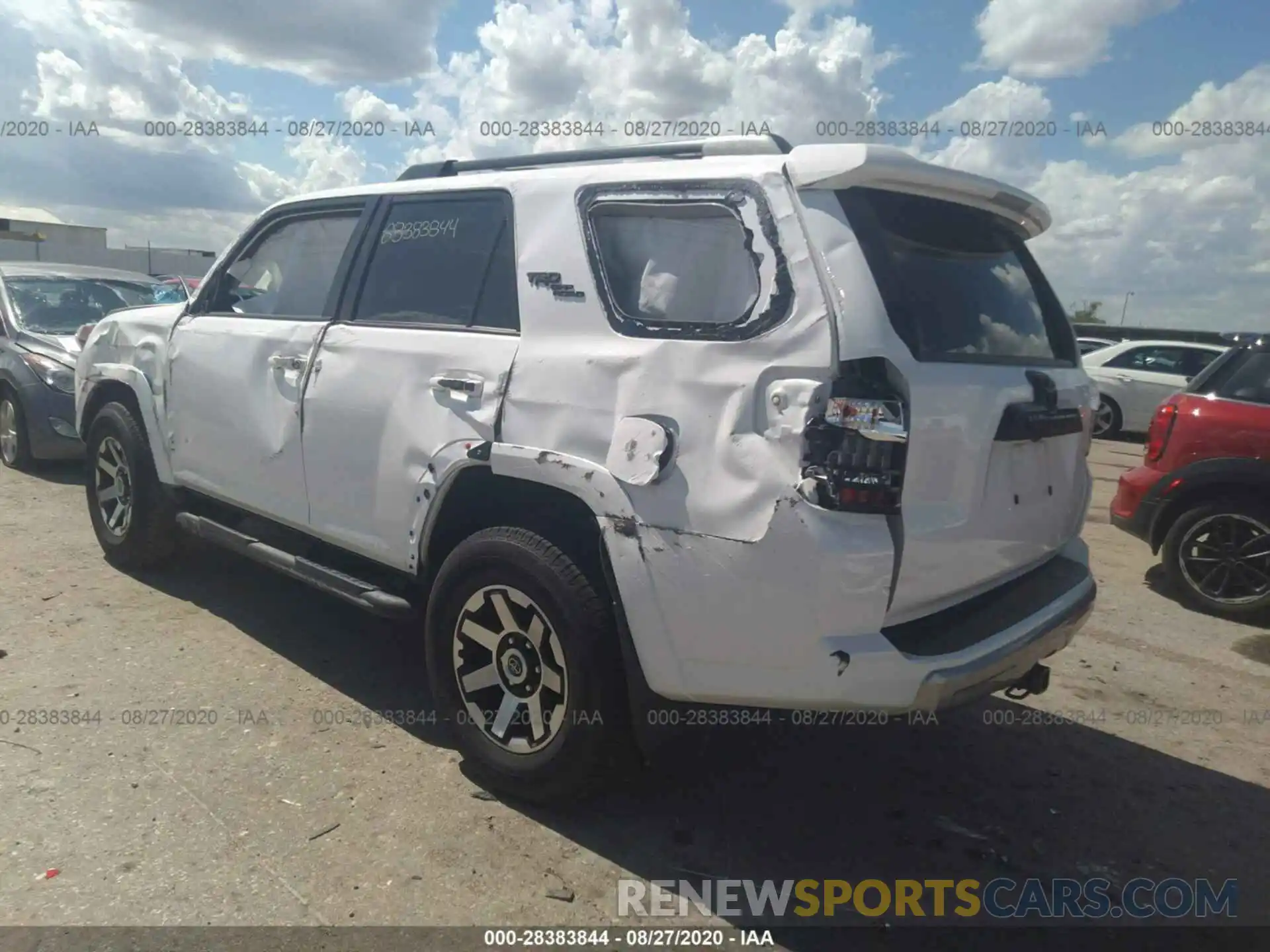 3 Photograph of a damaged car JTEBU5JR6L5740923 TOYOTA 4RUNNER 2020