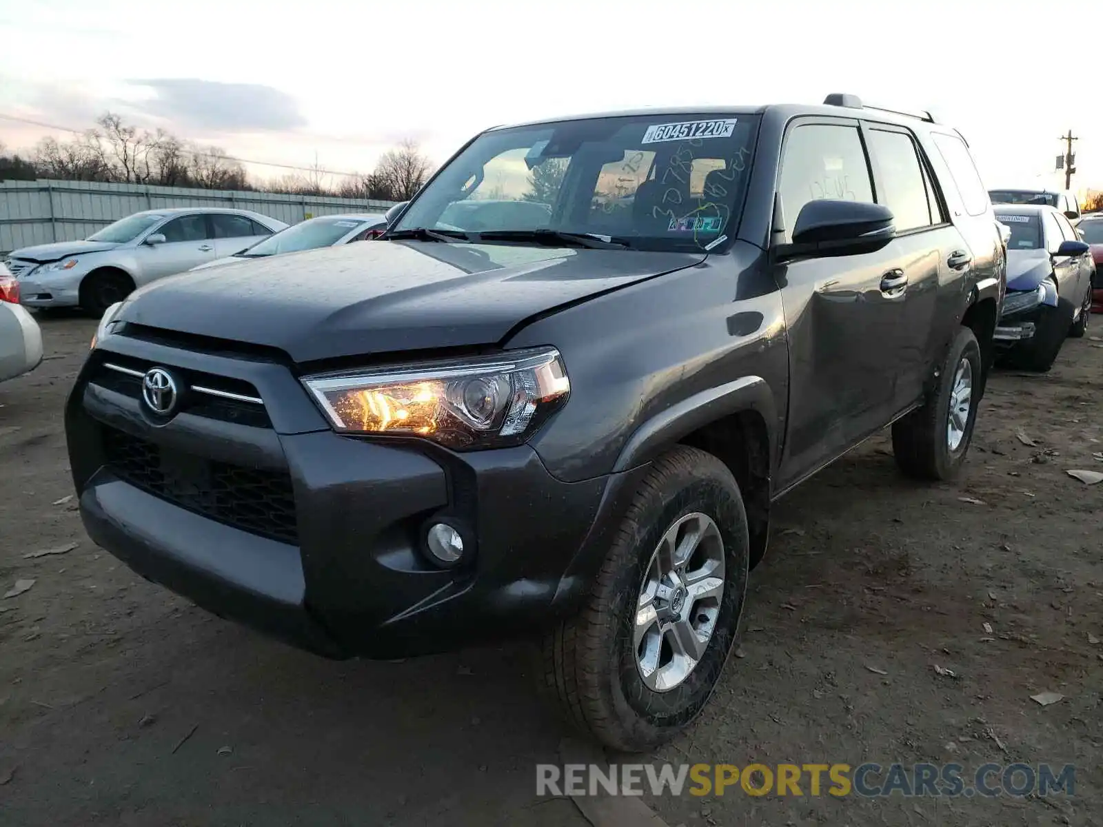 2 Photograph of a damaged car JTEBU5JR6L5742669 TOYOTA 4RUNNER 2020