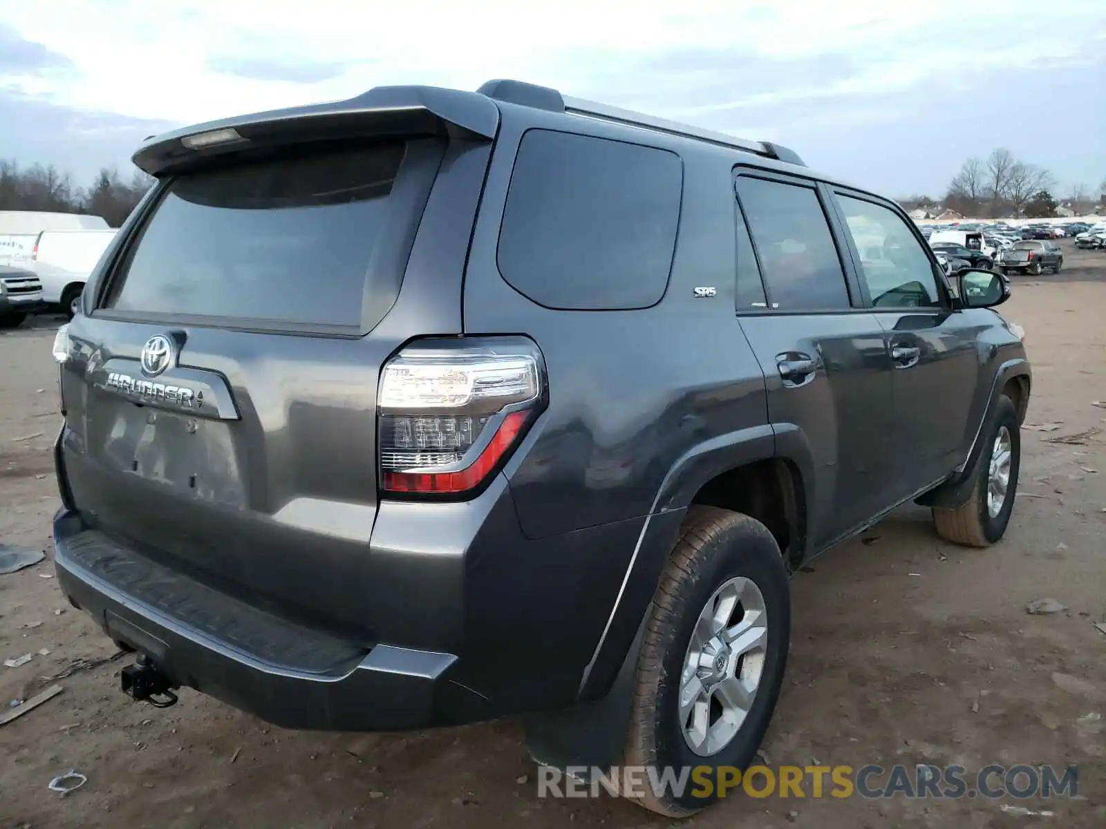 4 Фотография поврежденного автомобиля JTEBU5JR6L5742669 TOYOTA 4RUNNER 2020