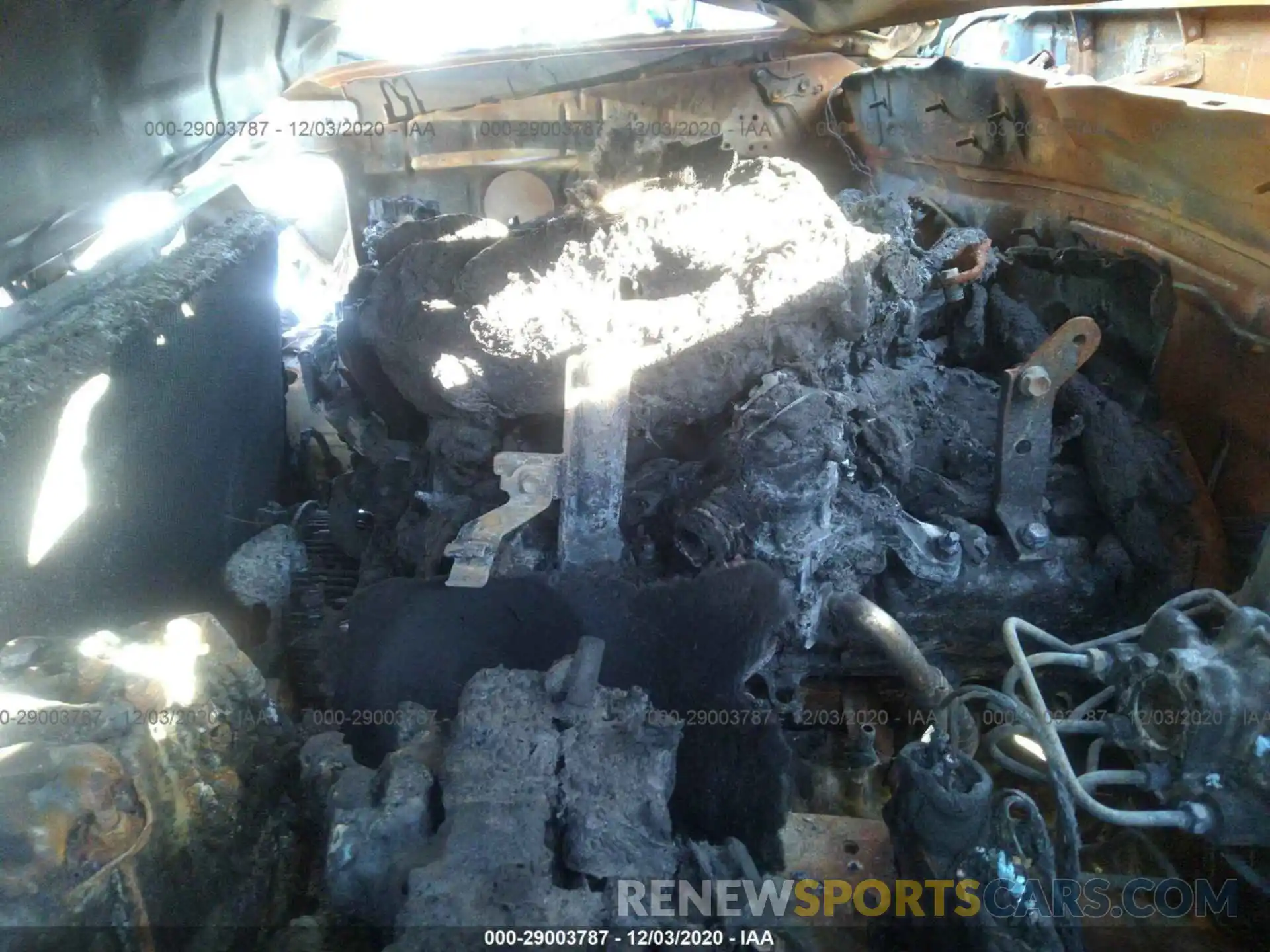 10 Photograph of a damaged car JTEBU5JR6L5745524 TOYOTA 4RUNNER 2020
