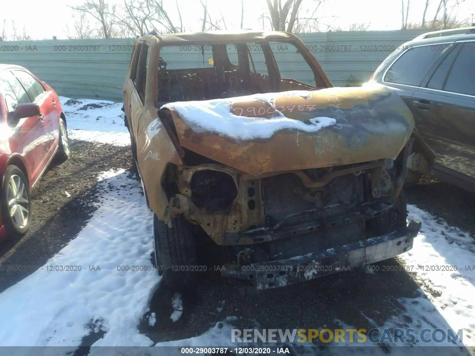 6 Photograph of a damaged car JTEBU5JR6L5745524 TOYOTA 4RUNNER 2020