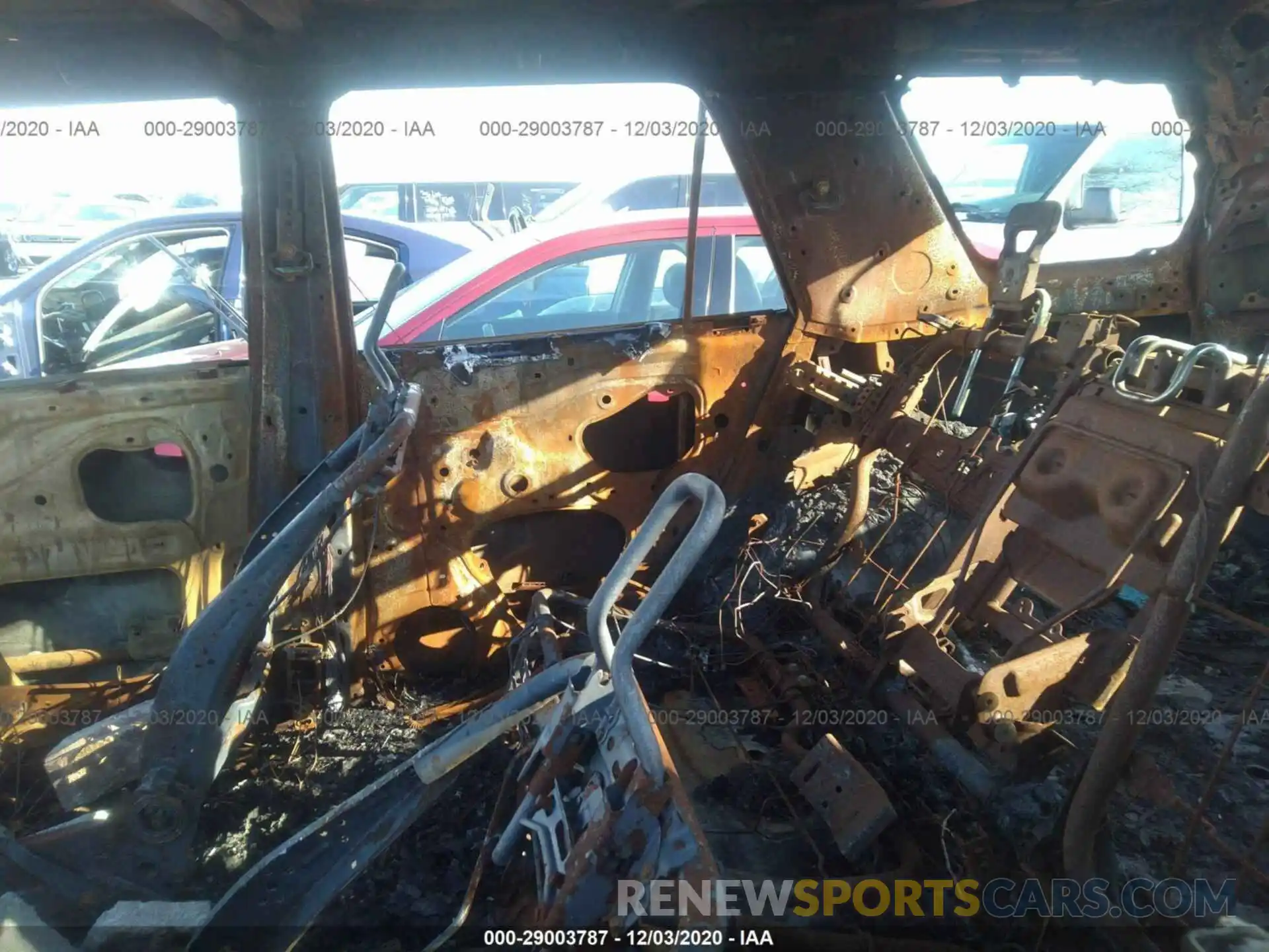 8 Photograph of a damaged car JTEBU5JR6L5745524 TOYOTA 4RUNNER 2020