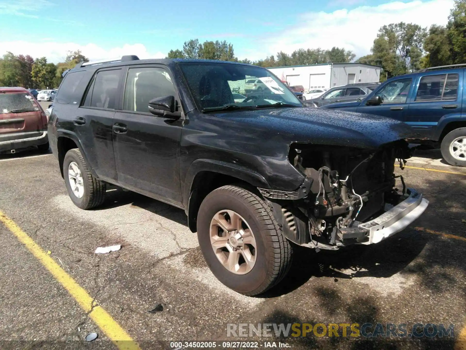 1 Photograph of a damaged car JTEBU5JR6L5747368 TOYOTA 4RUNNER 2020